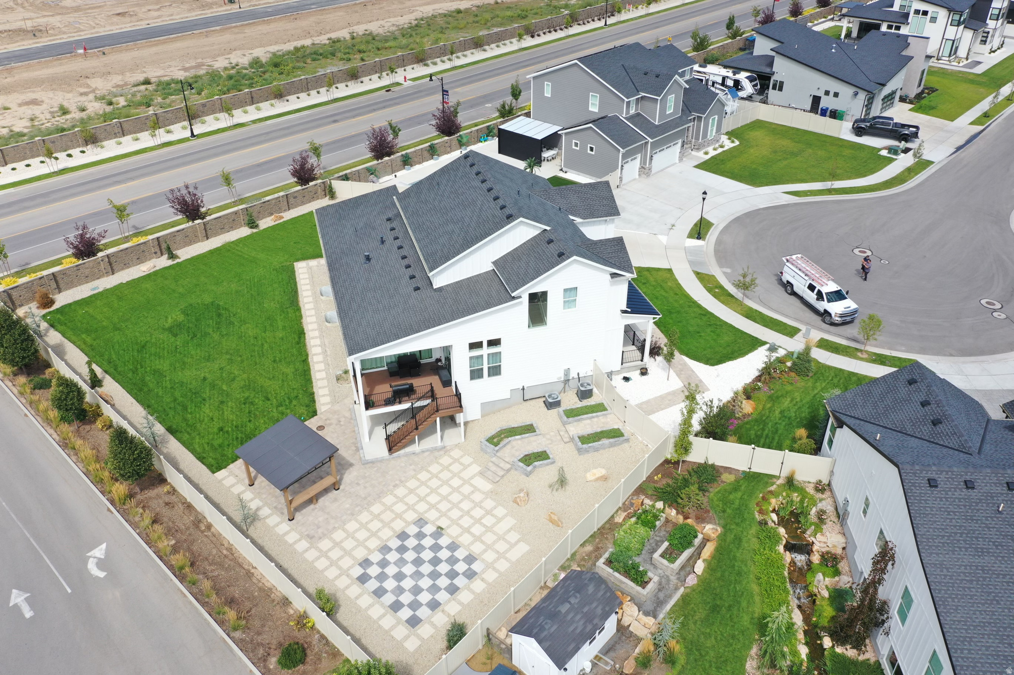 main property photo 45