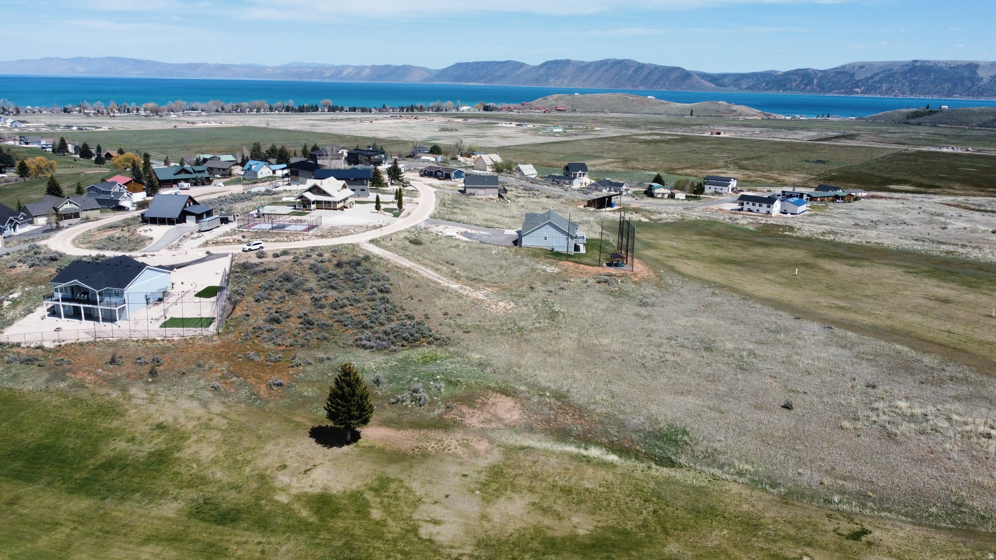 main property photo 9