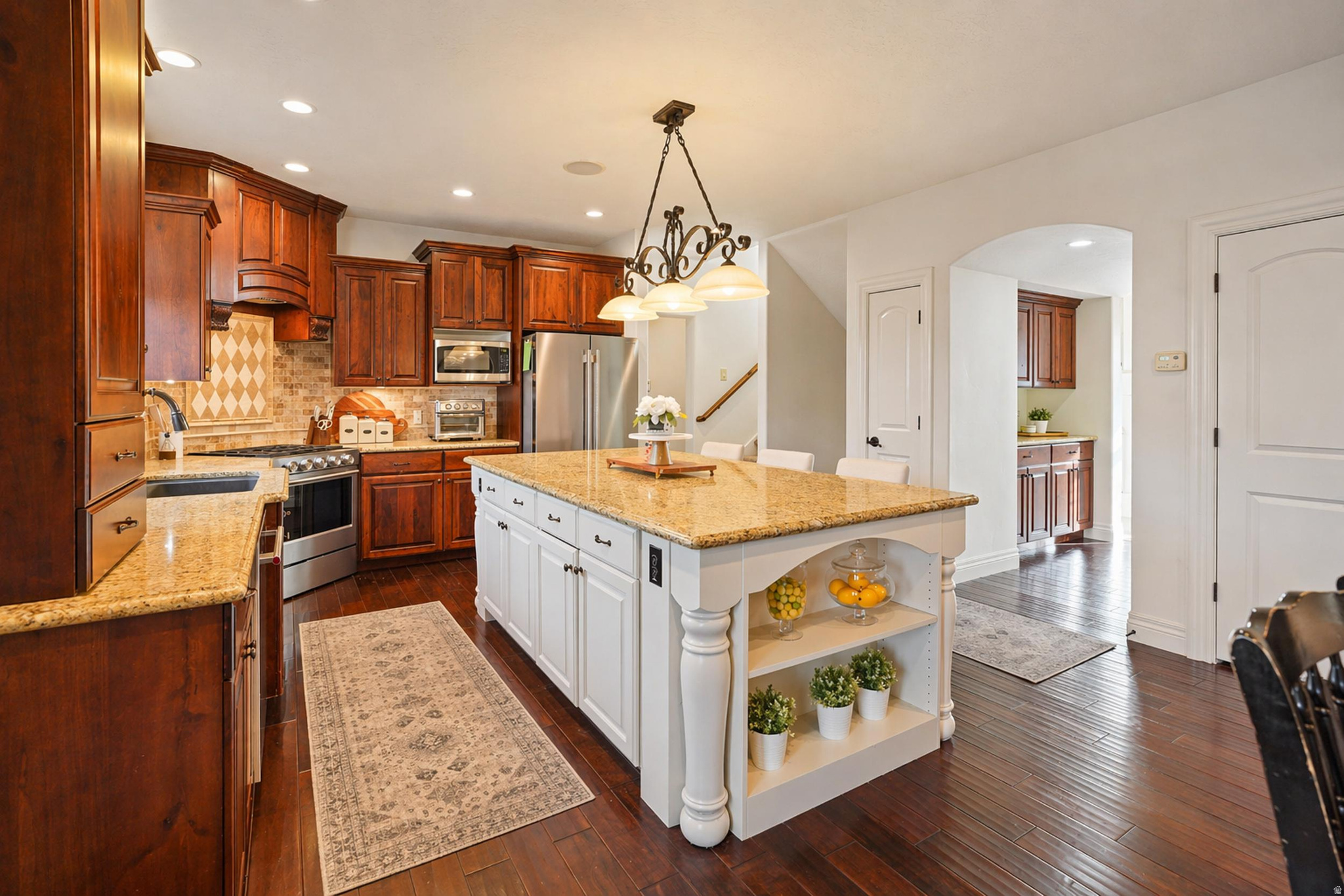 main property photo 14
