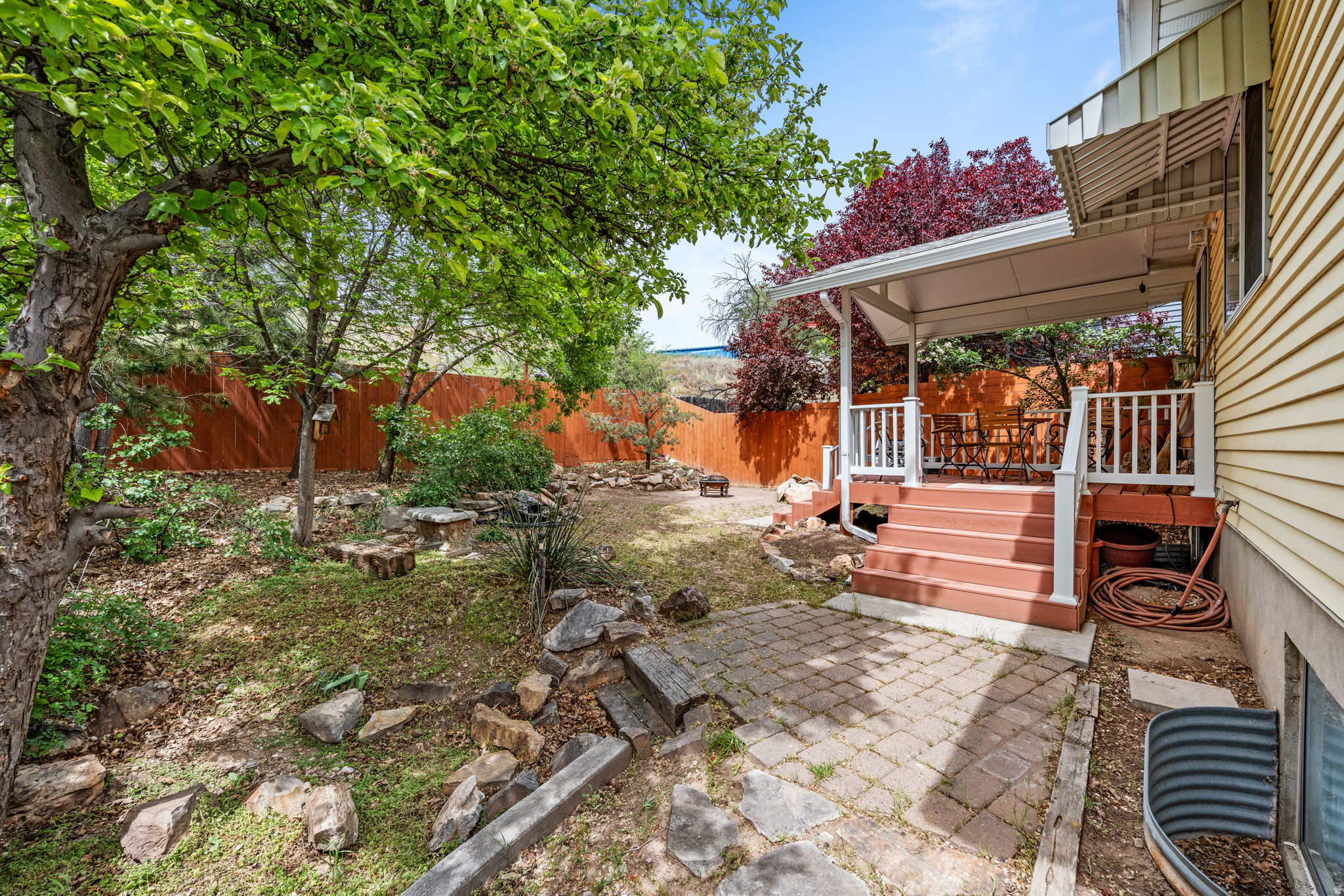 main property photo 16
