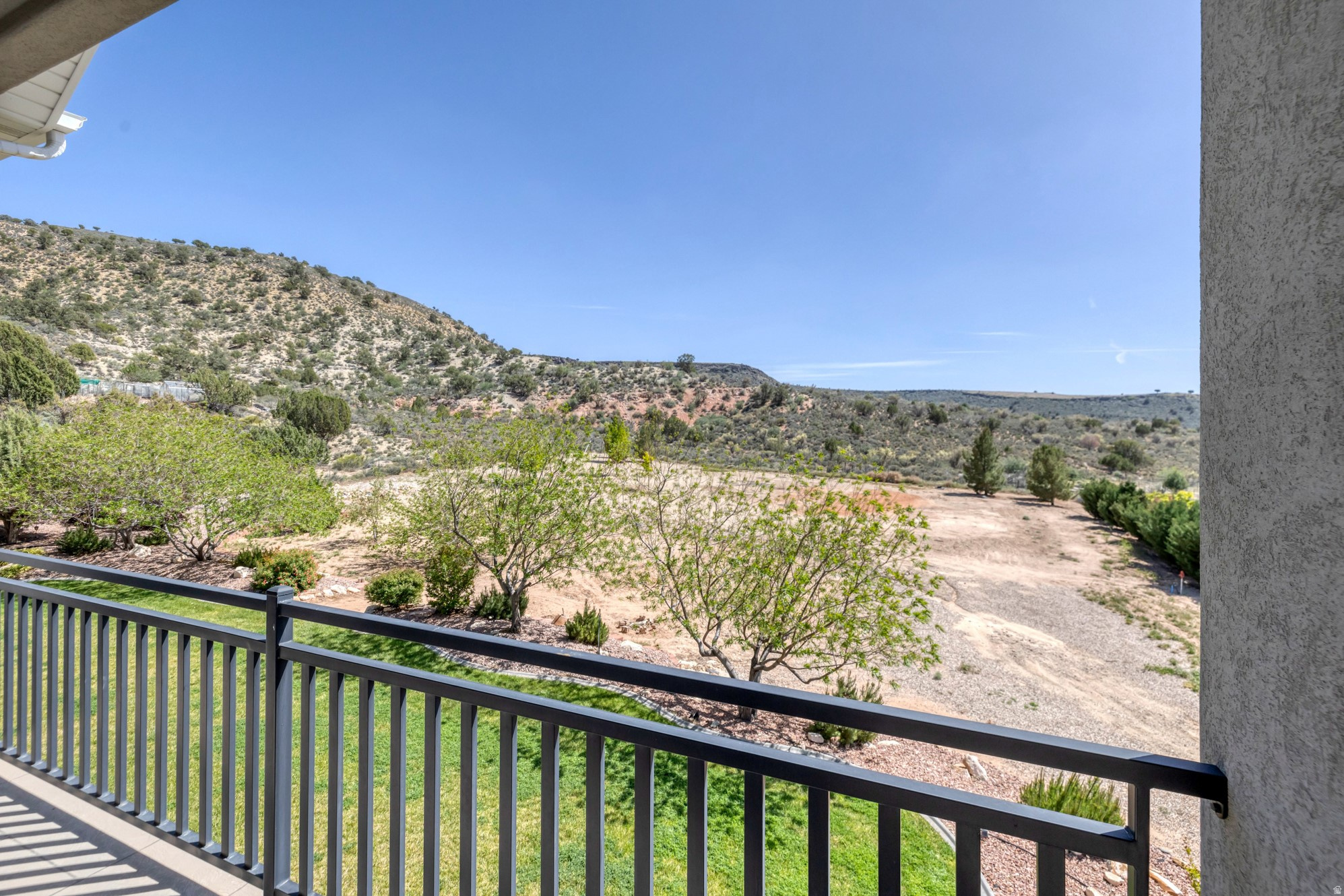 main property photo 40