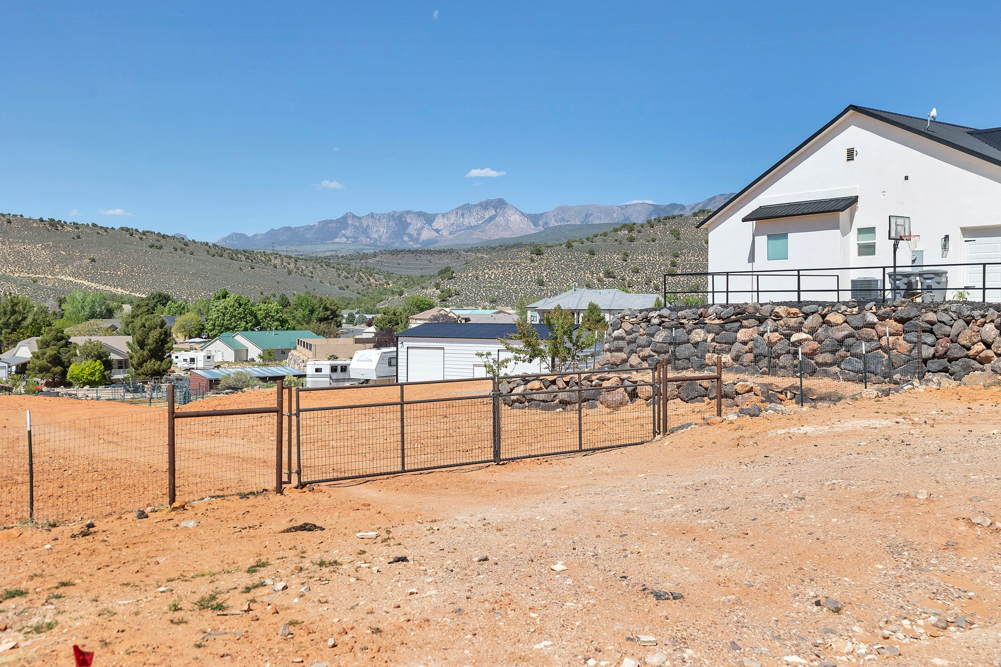 main property photo 46