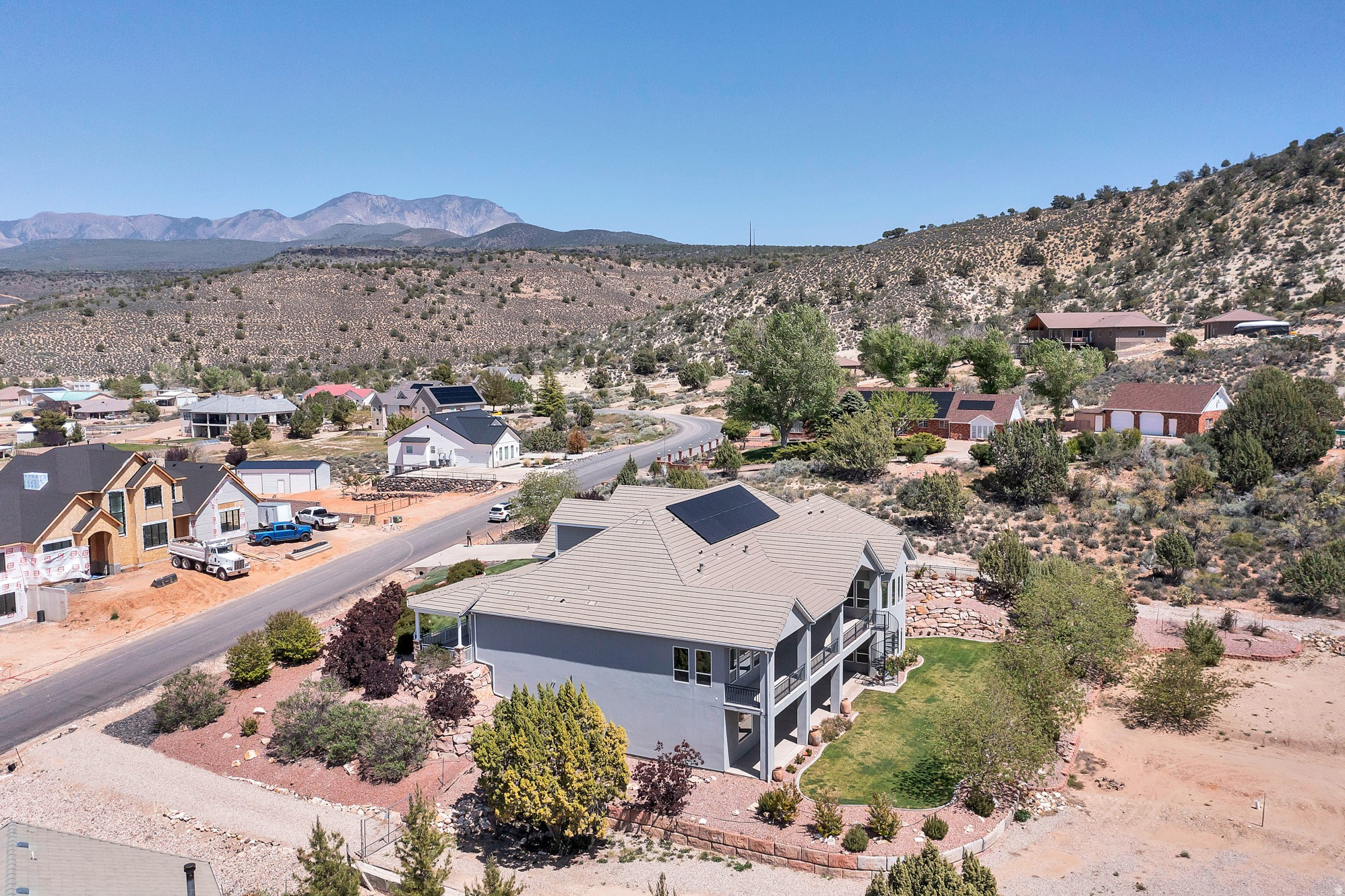 main property photo 47