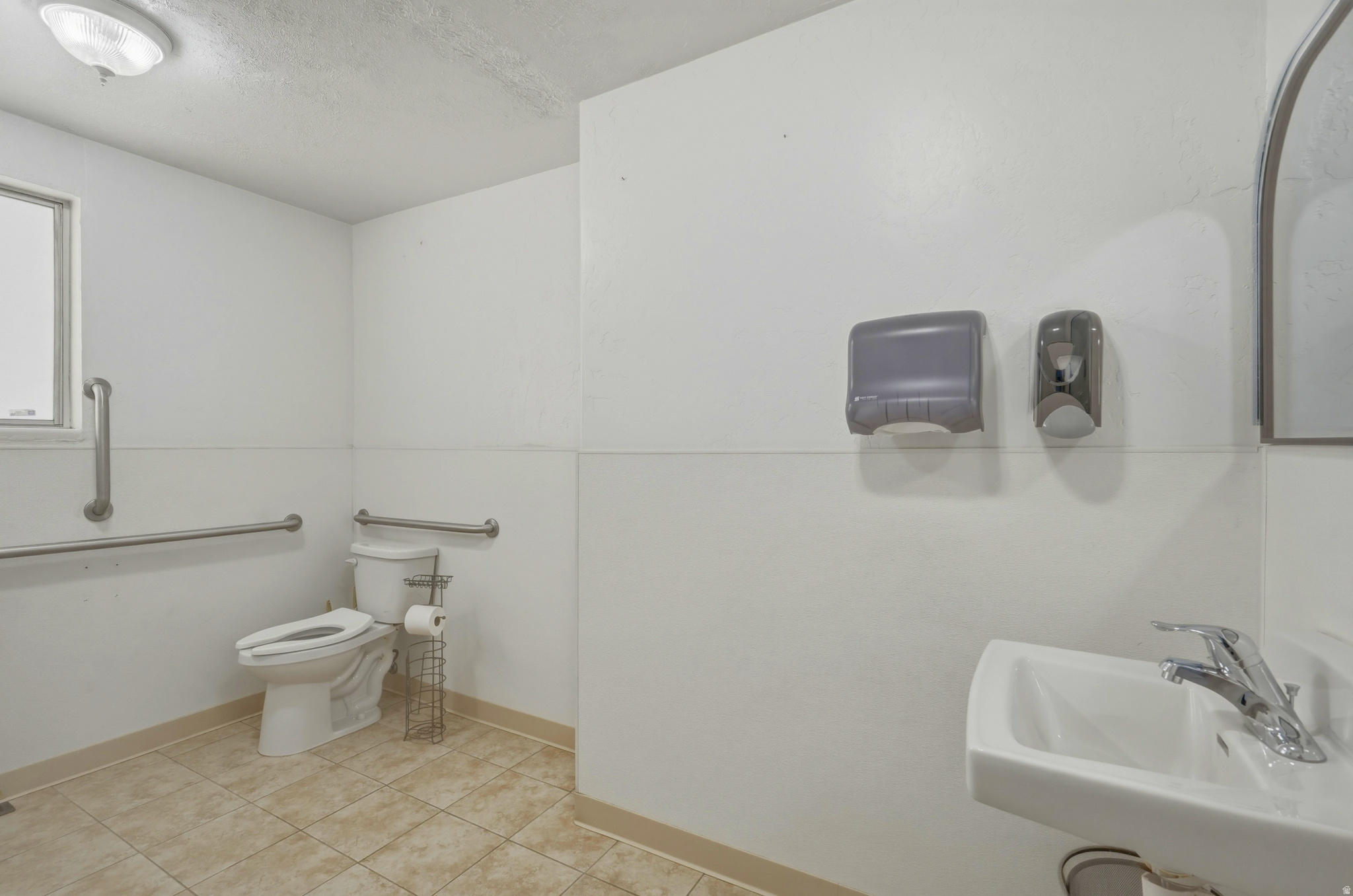 main property photo 12