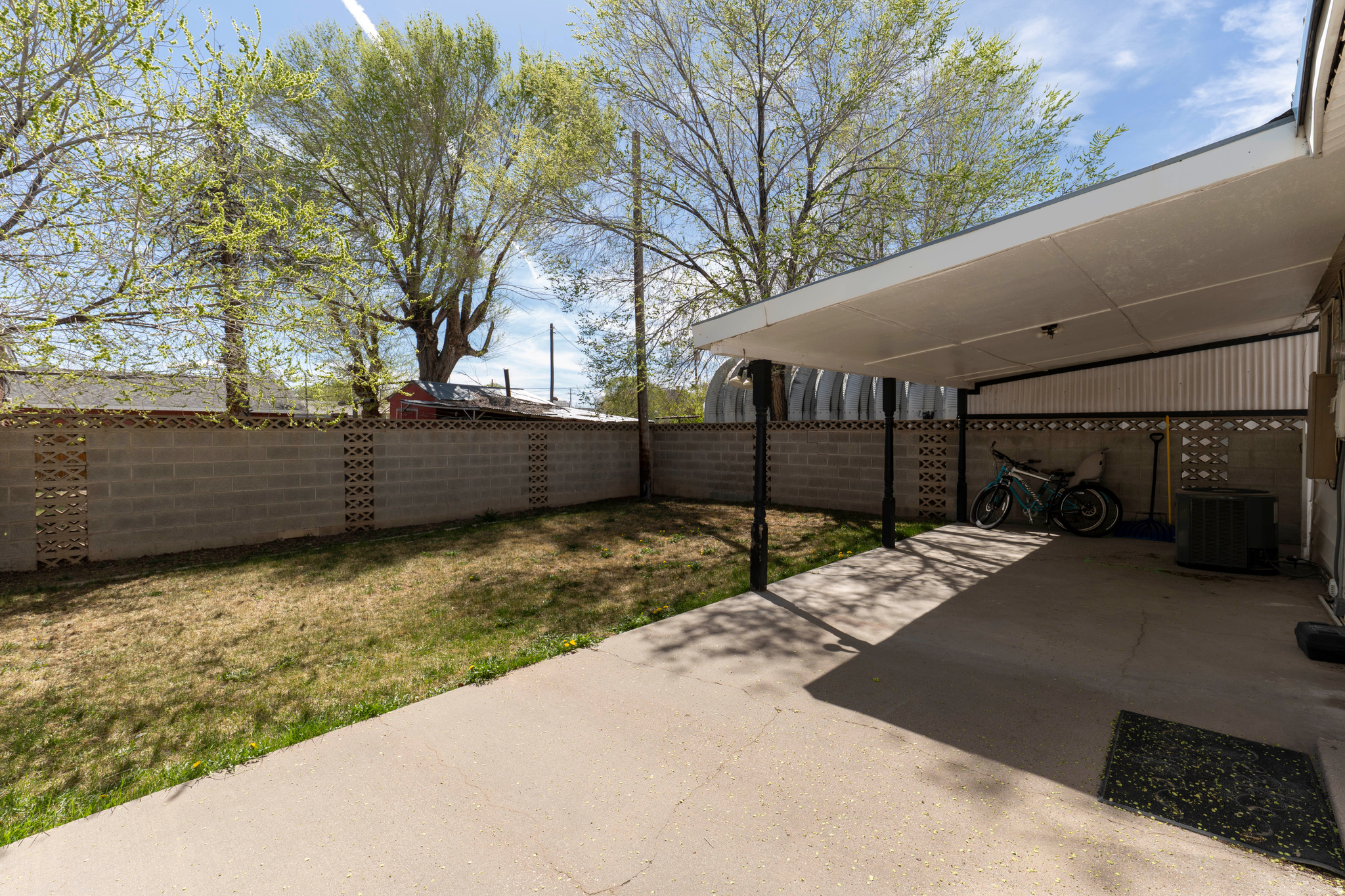 main property photo 36