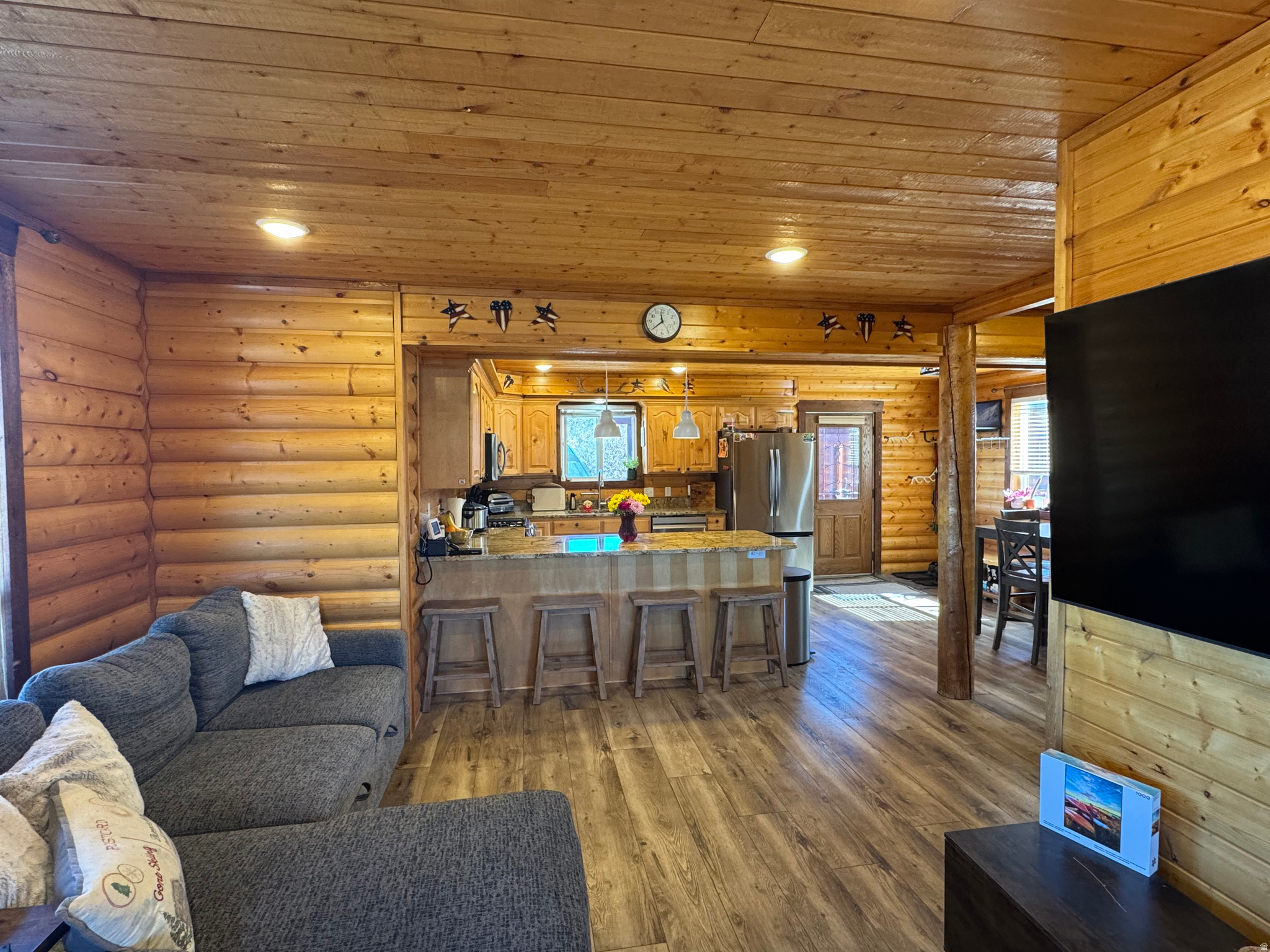 main property photo 3