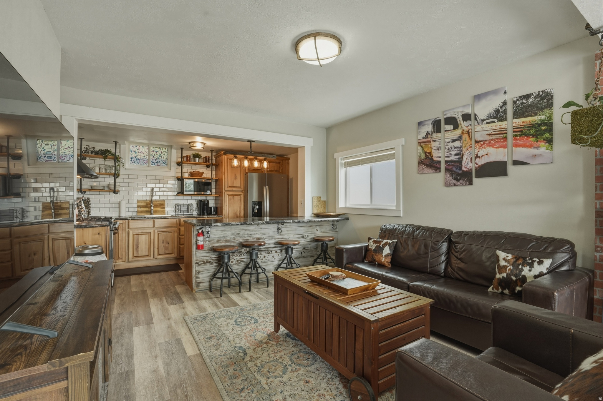 main property photo 25