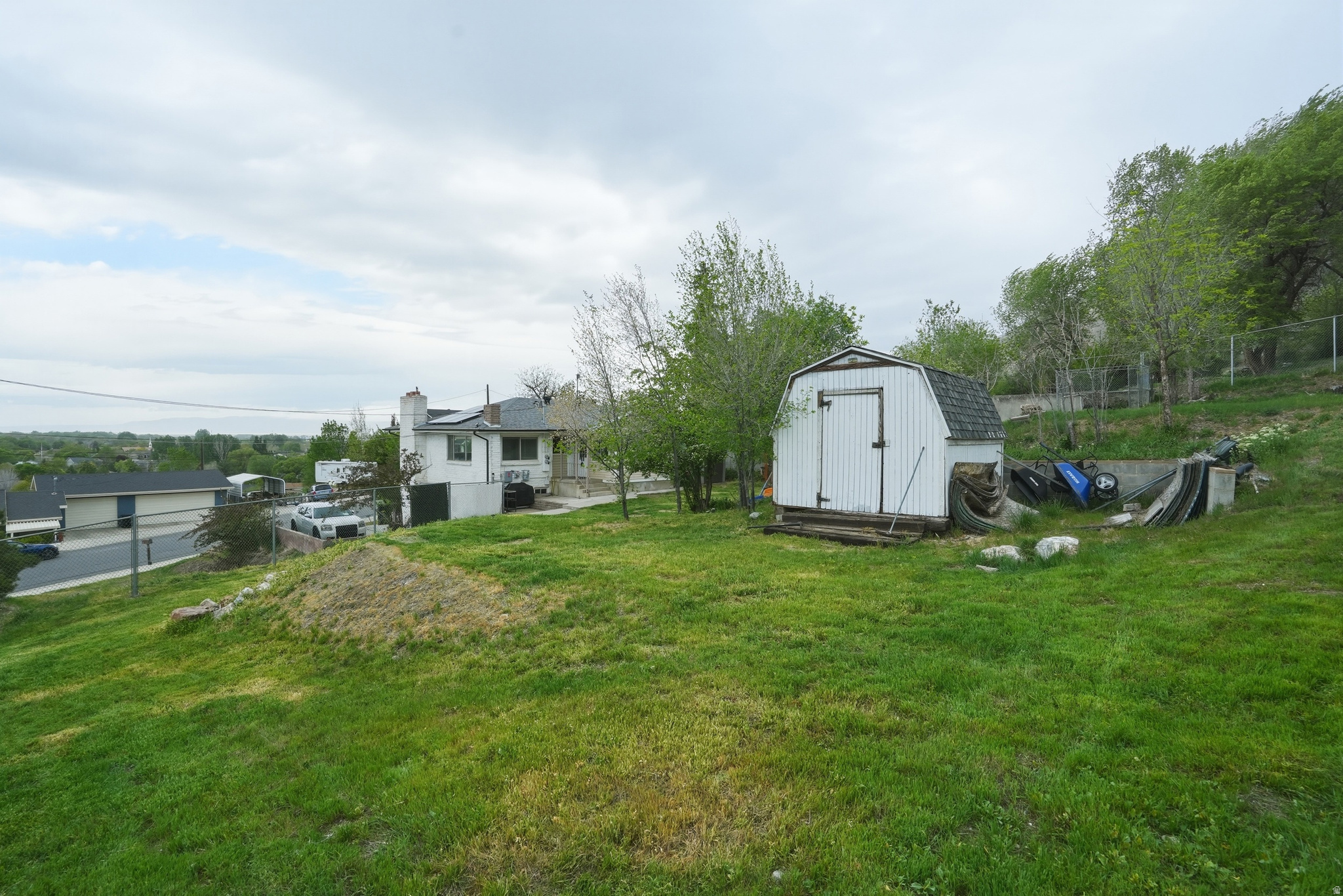 main property photo 42