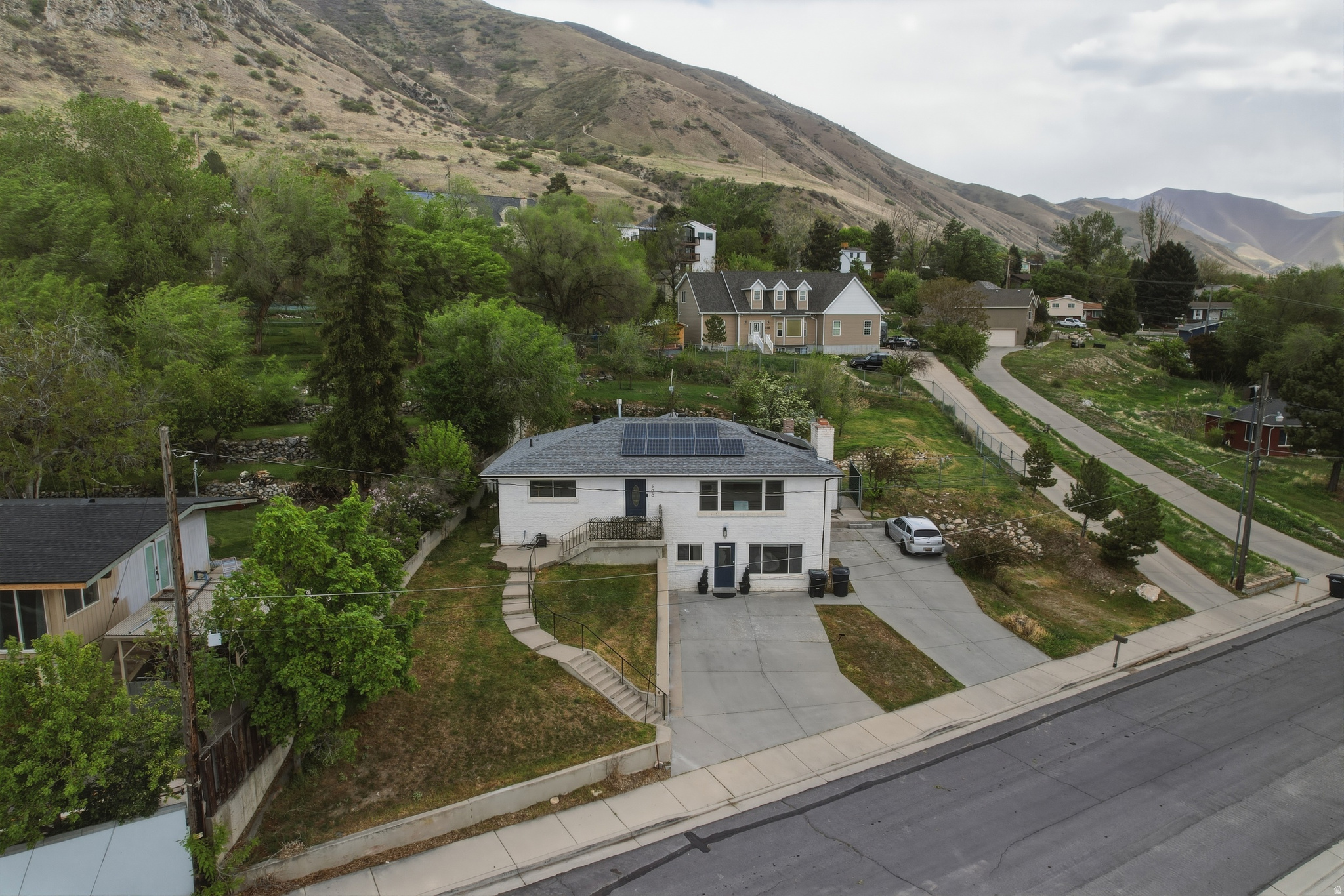 main property photo 45