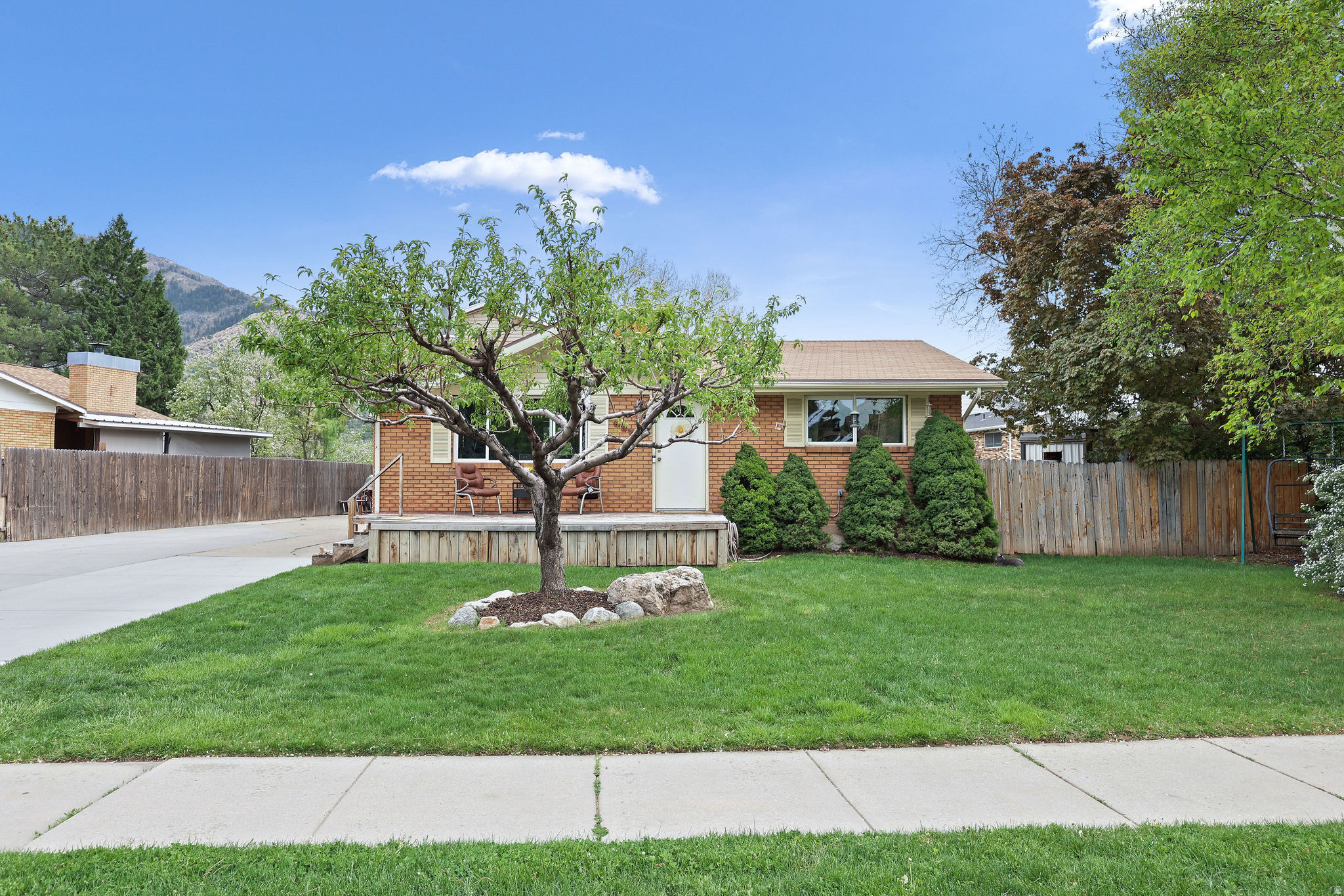 main property photo 25