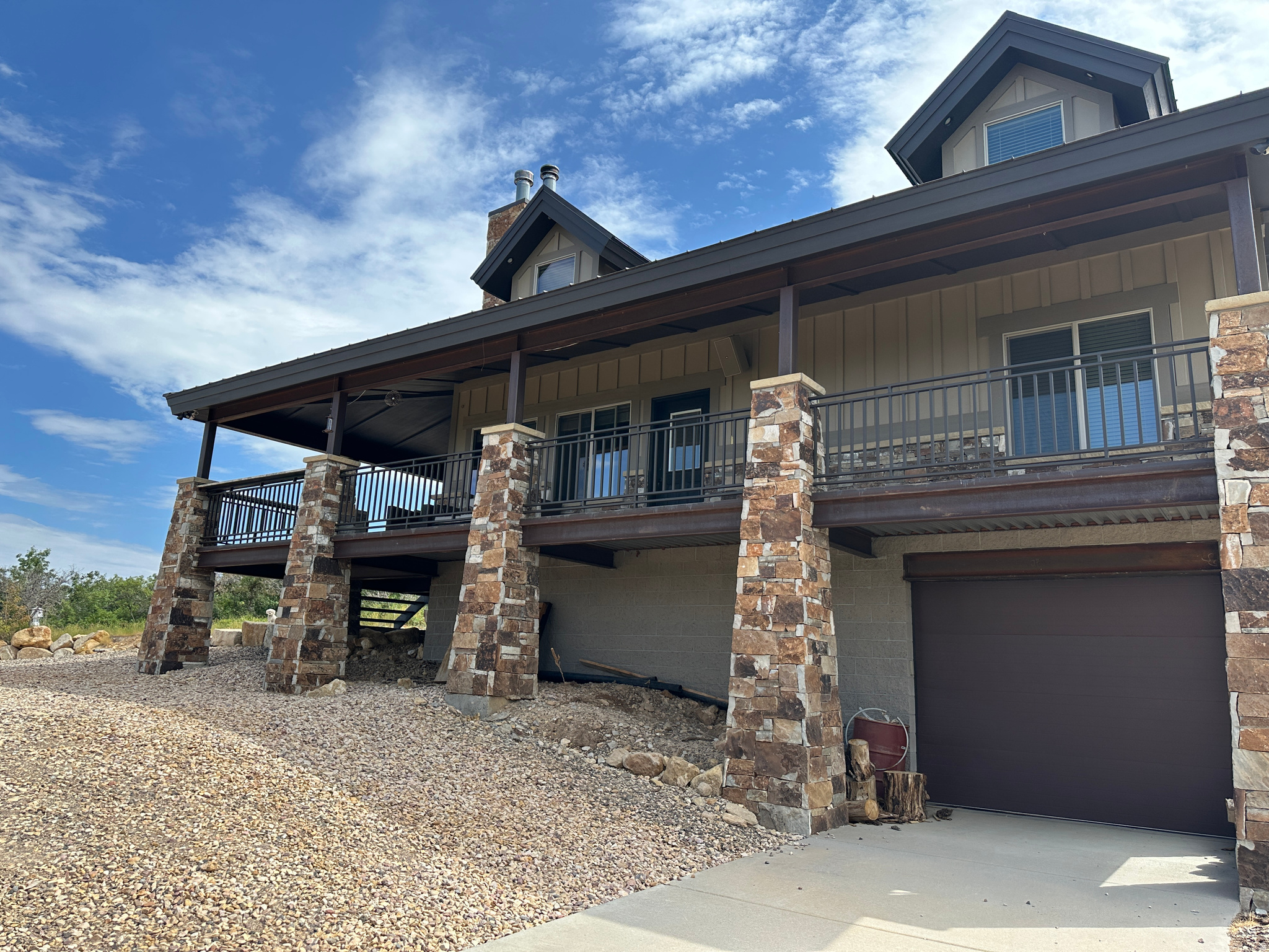 main property photo 34