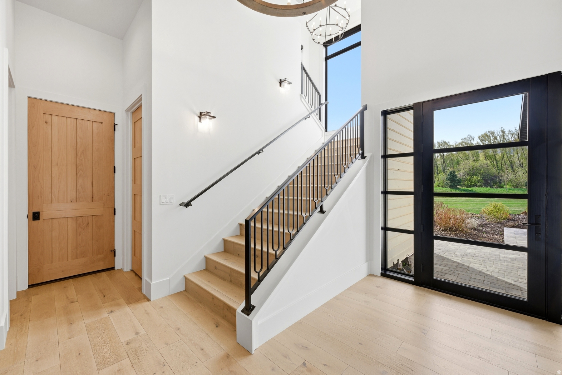 main property photo 11