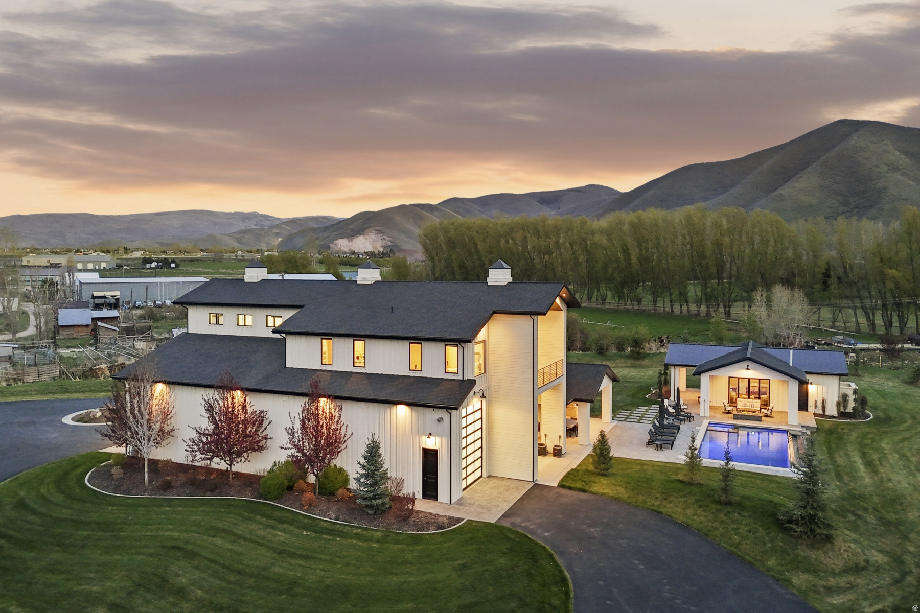 main property photo 116