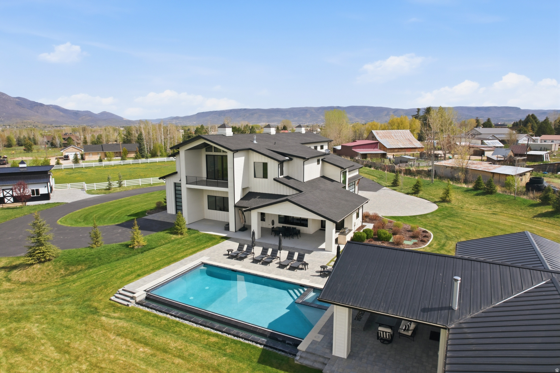 main property photo 133