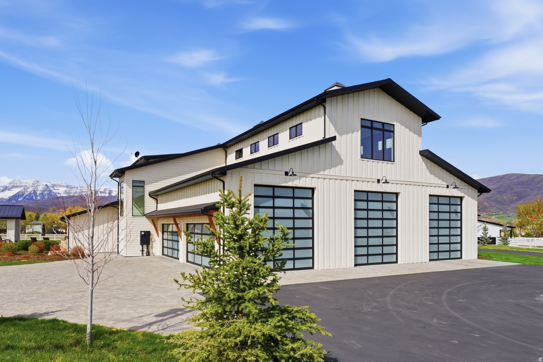 main property photo 88