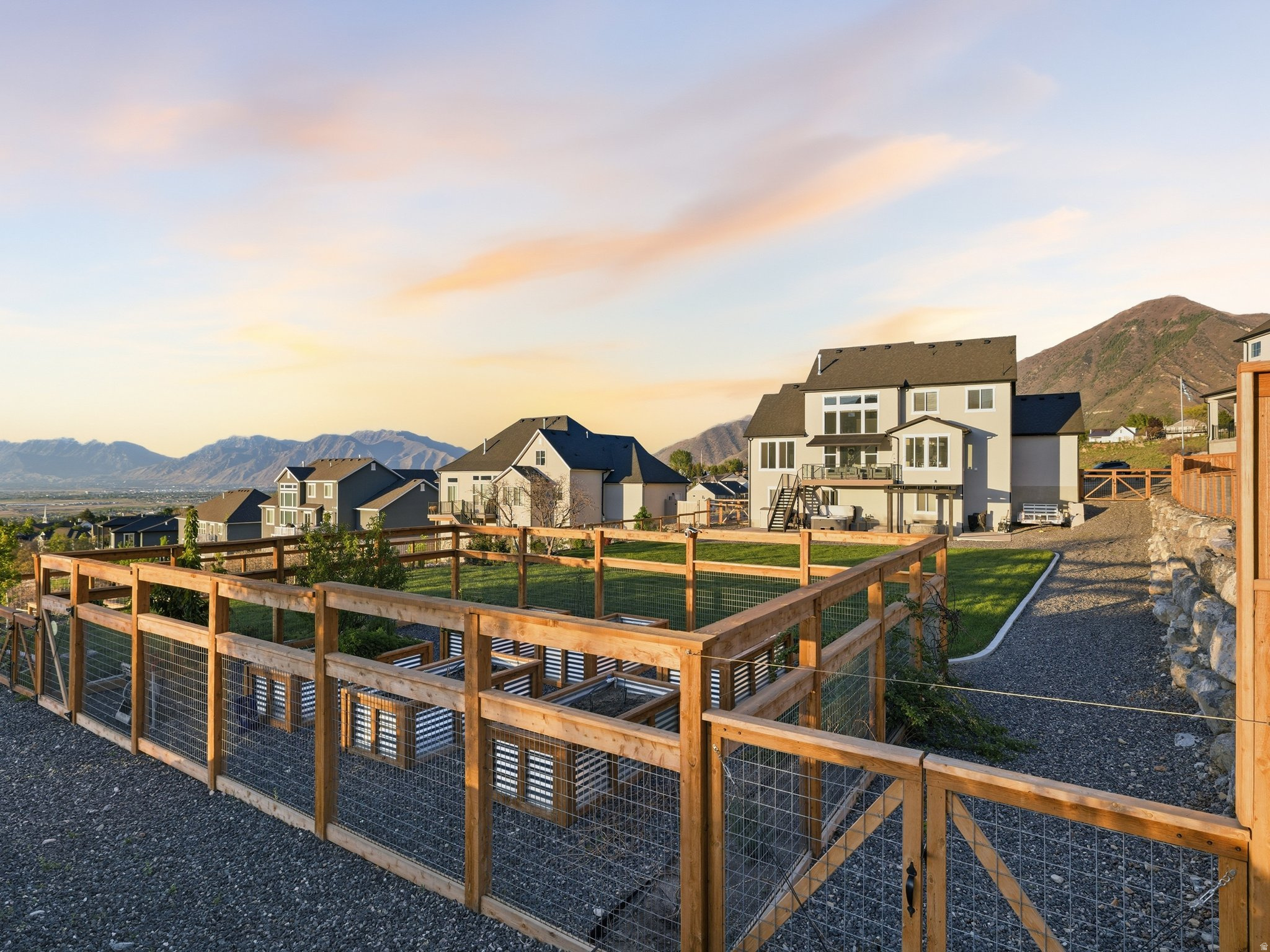 main property photo 40