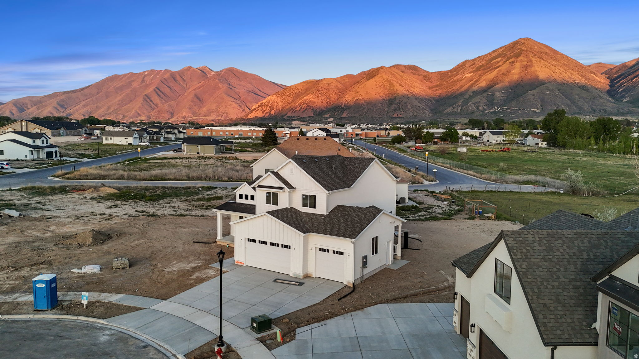 main property photo 14