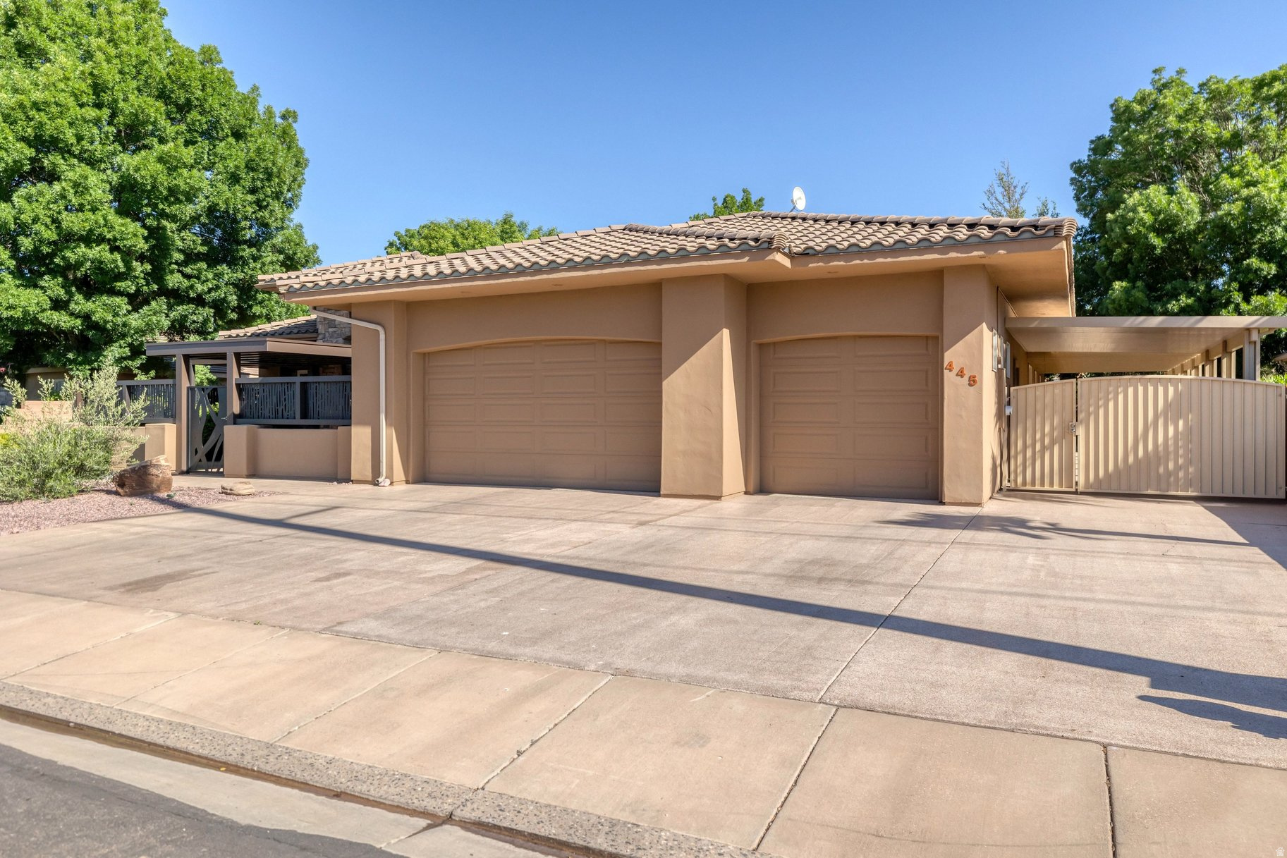 main property photo 49