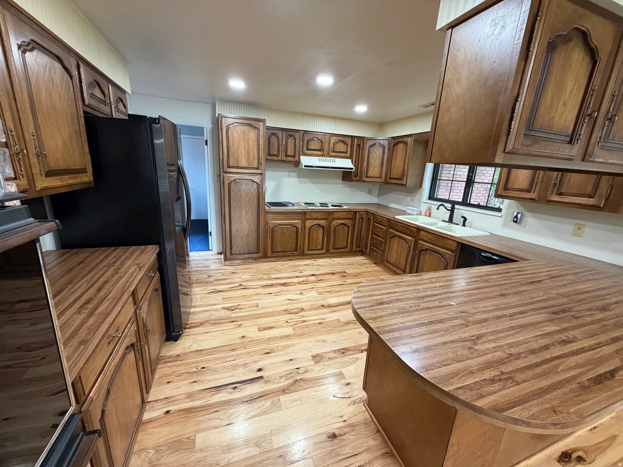 main property photo 17