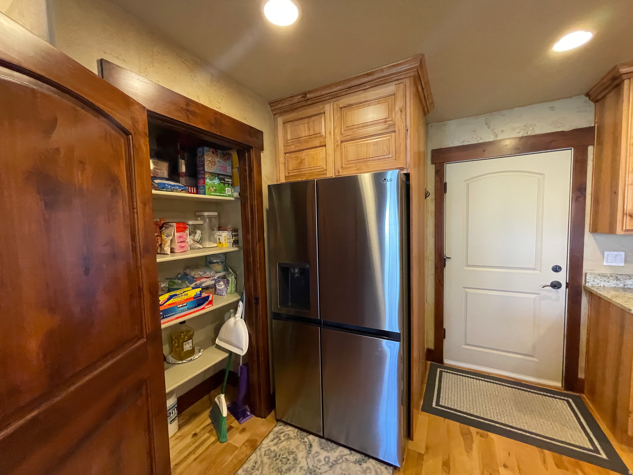 main property photo 14
