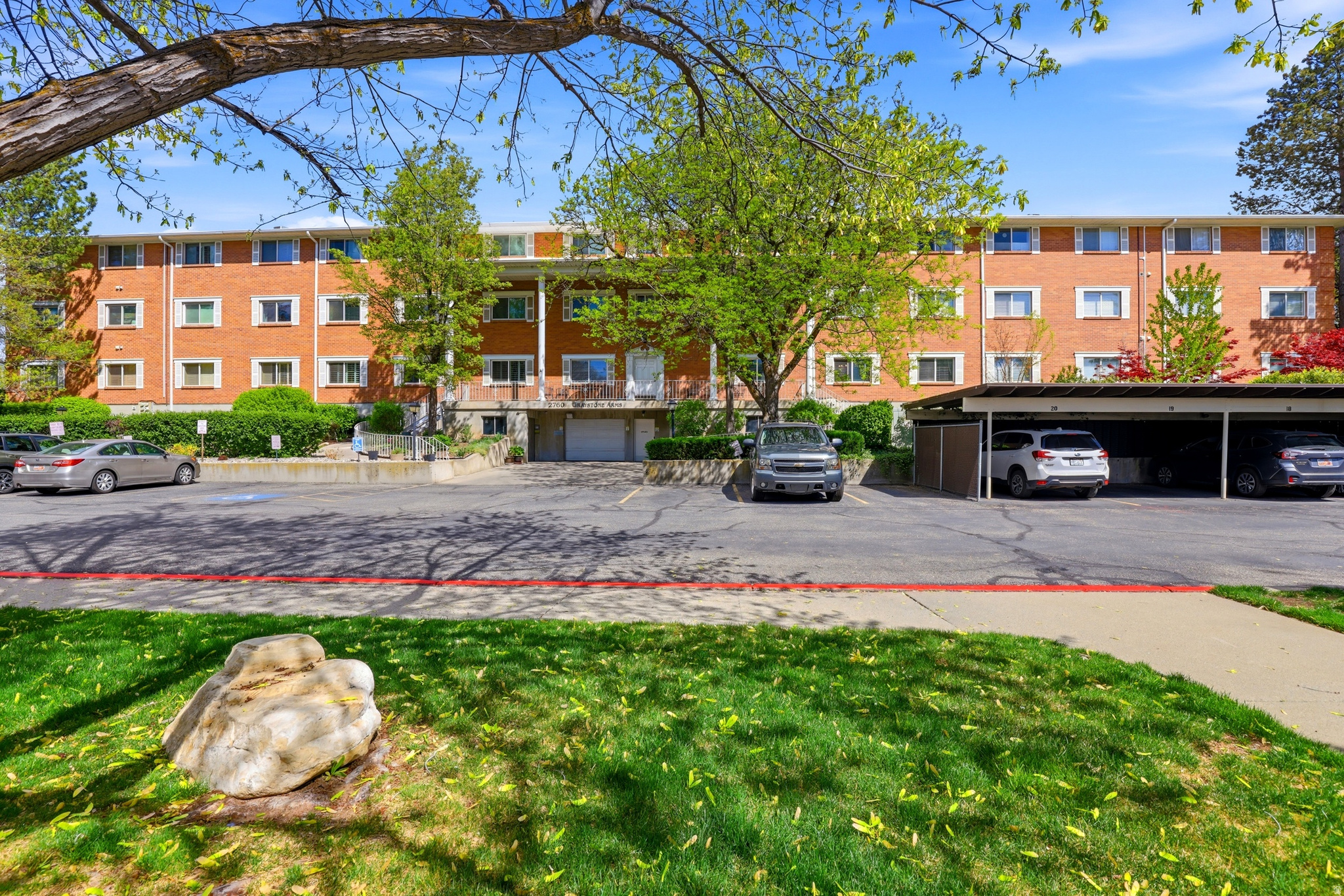 main property photo 24