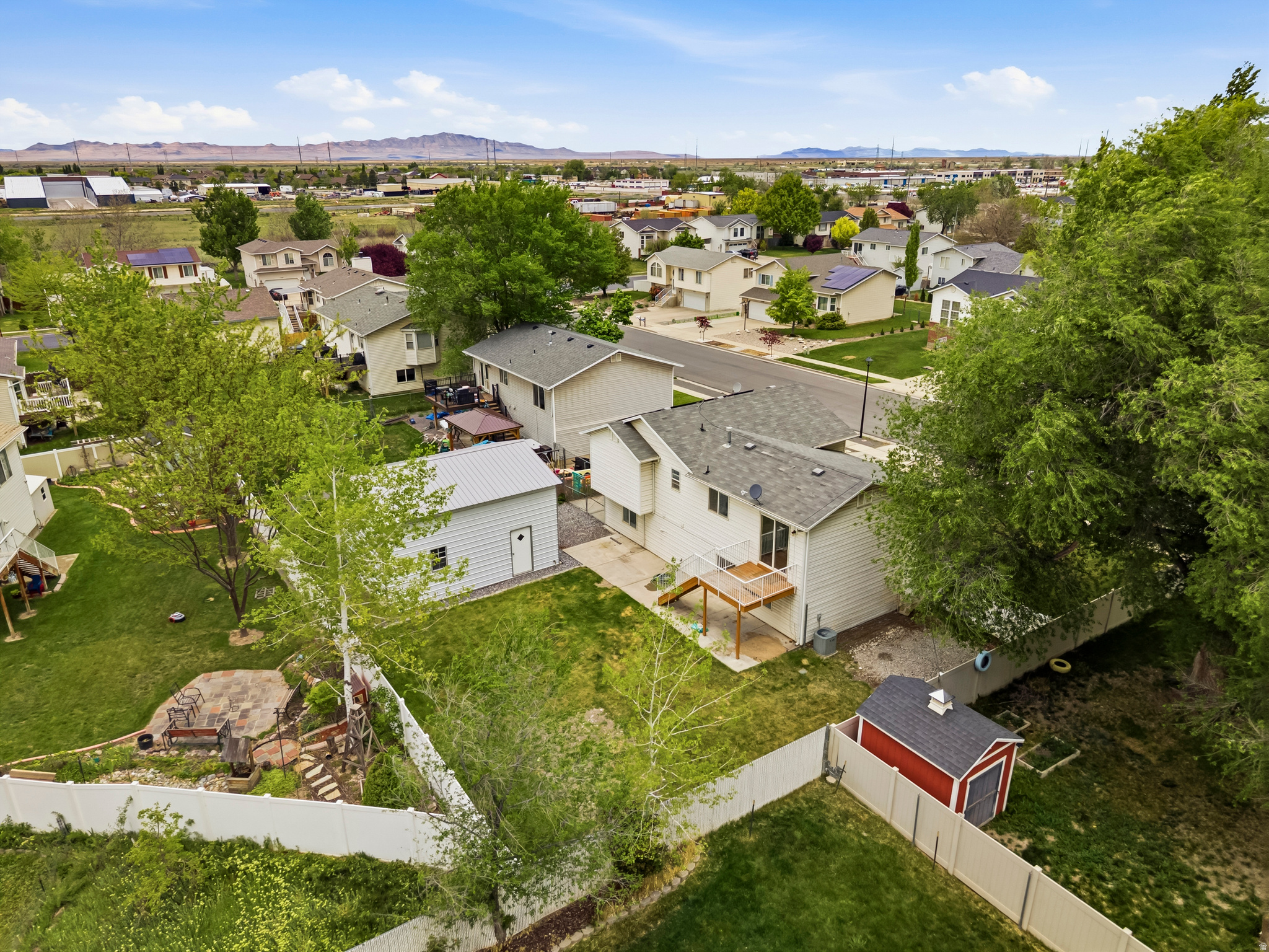 main property photo 33
