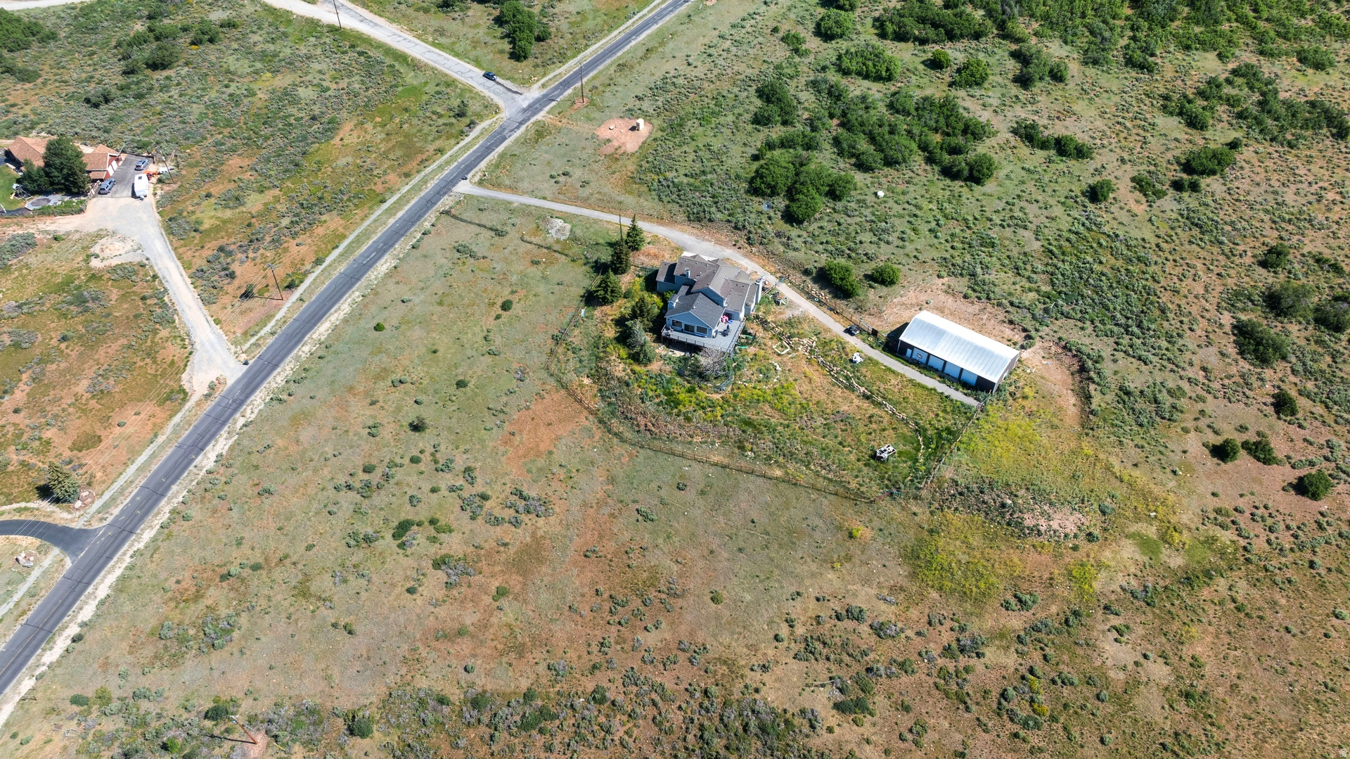 main property photo 25