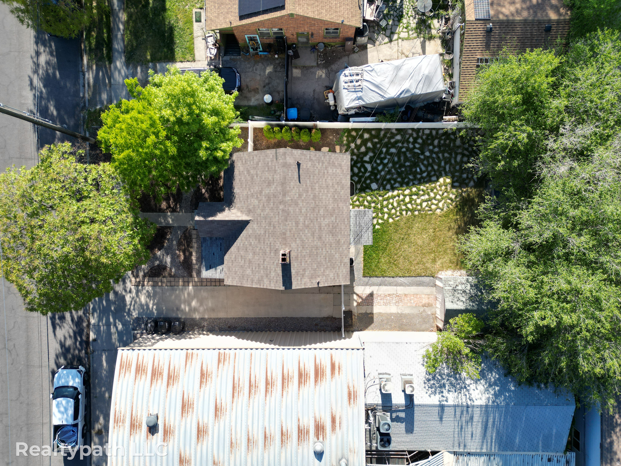main property photo 38