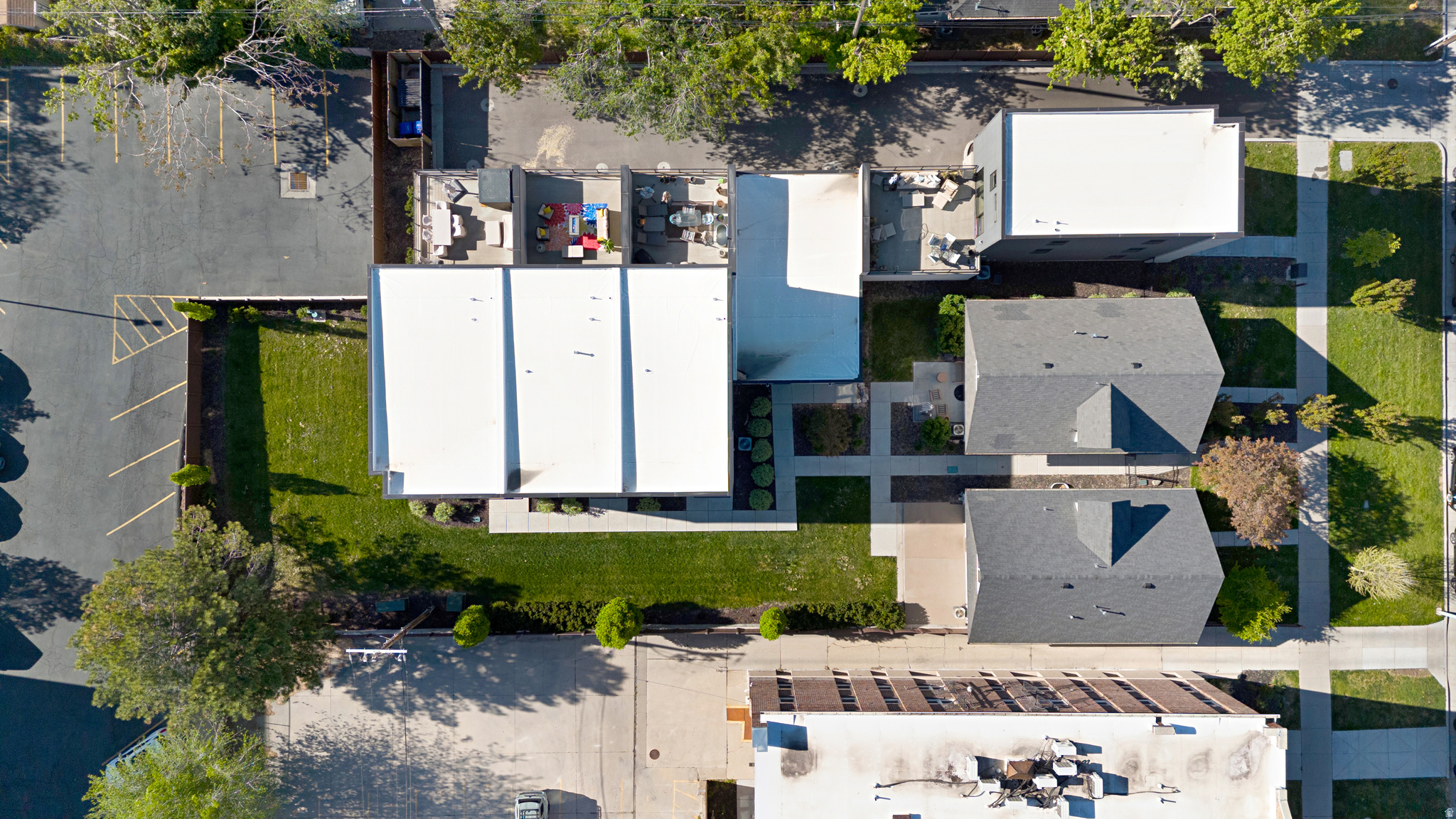 main property photo 46