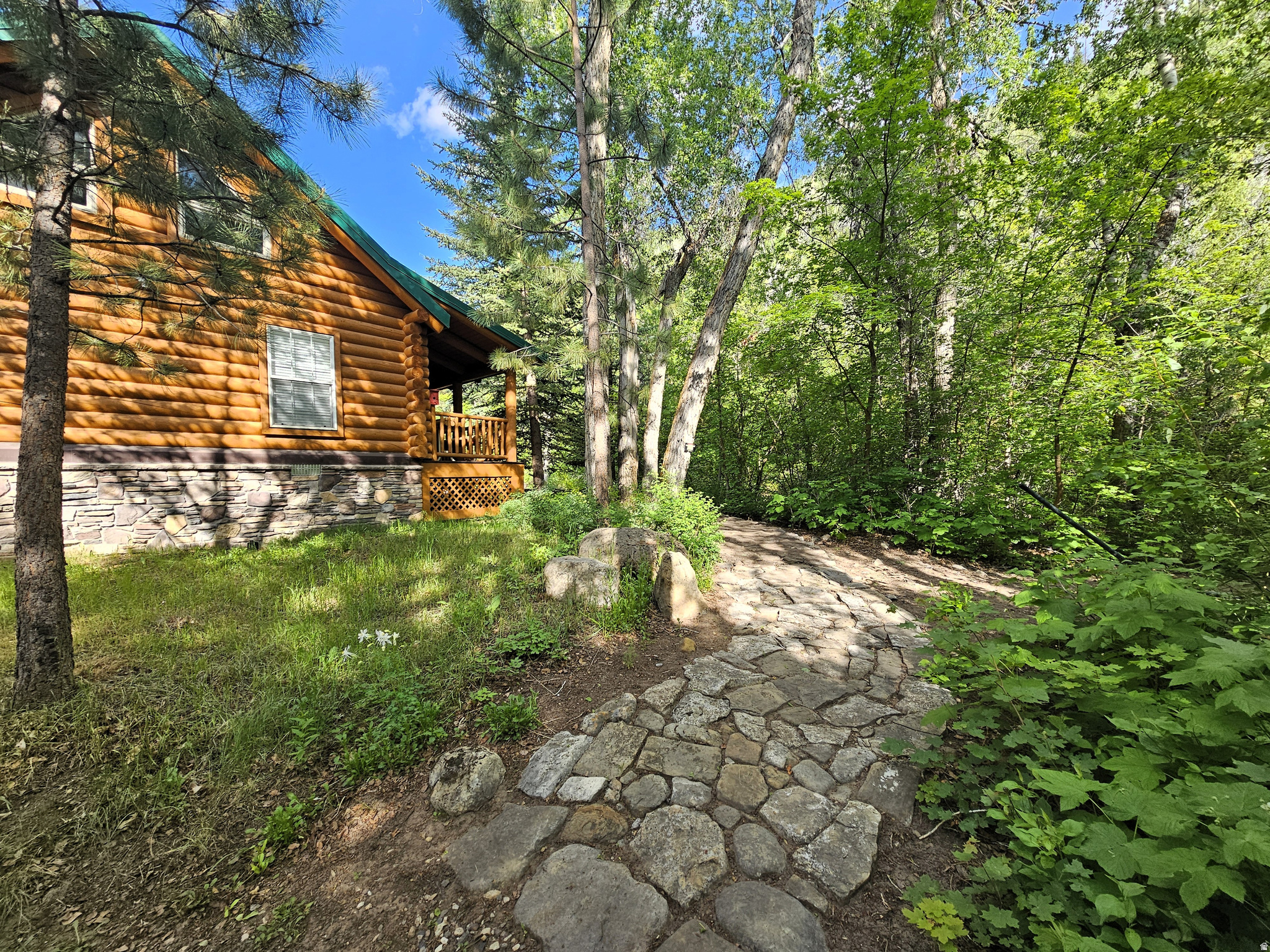 main property photo 11