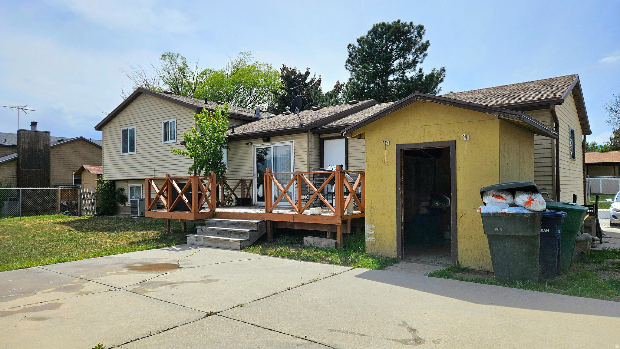 main property photo 17