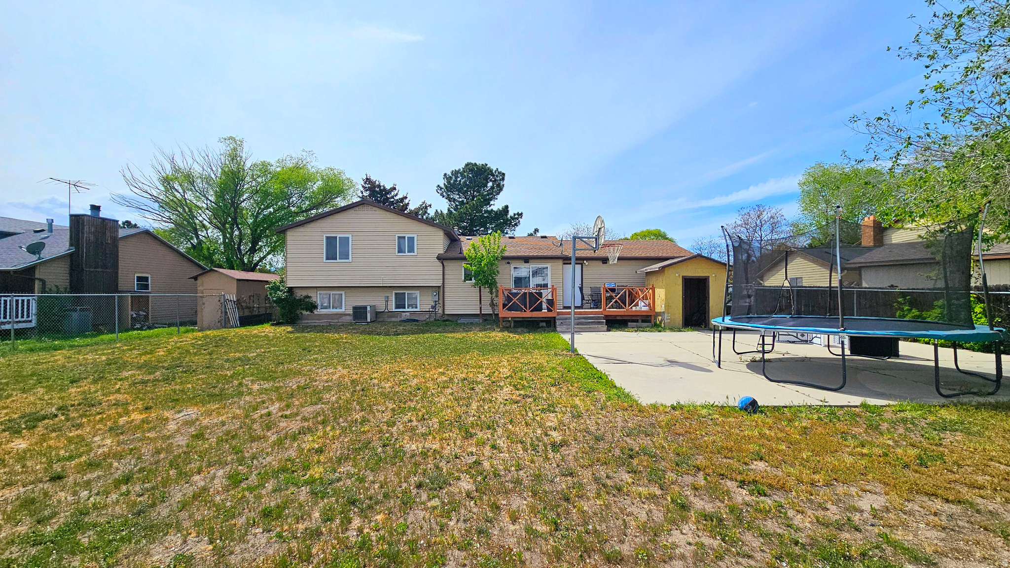 main property photo 18
