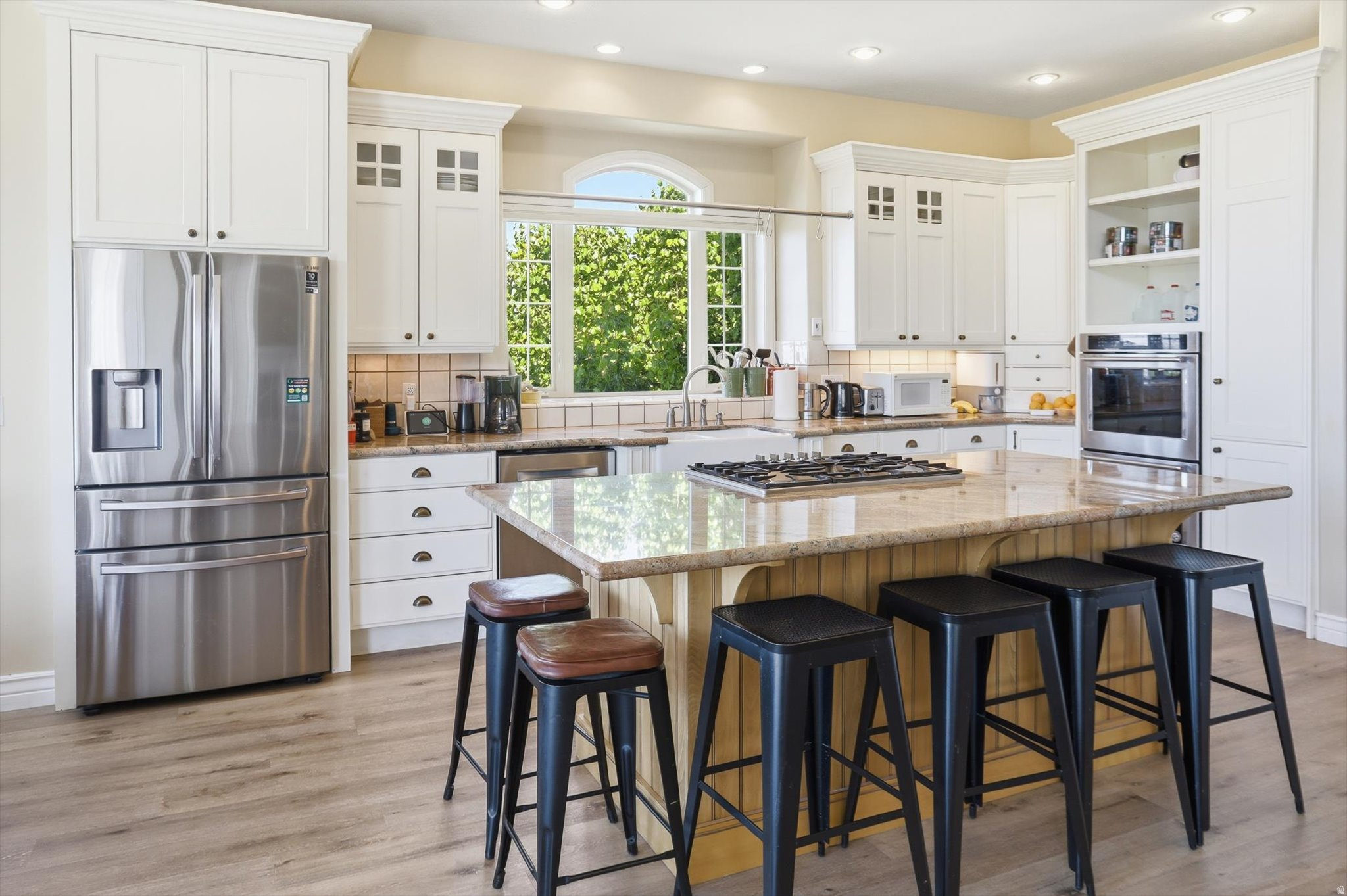 main property photo 15