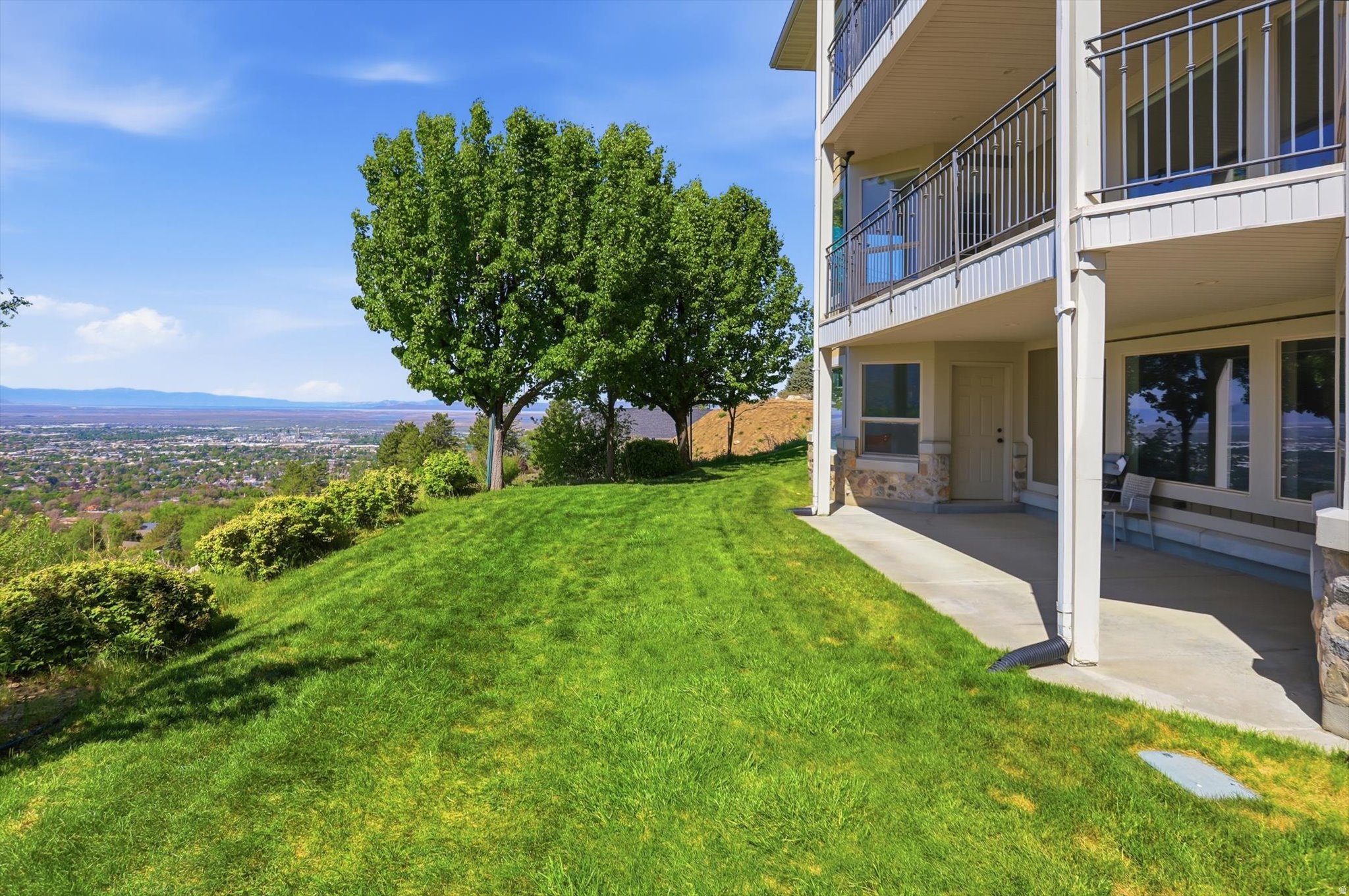 main property photo 49