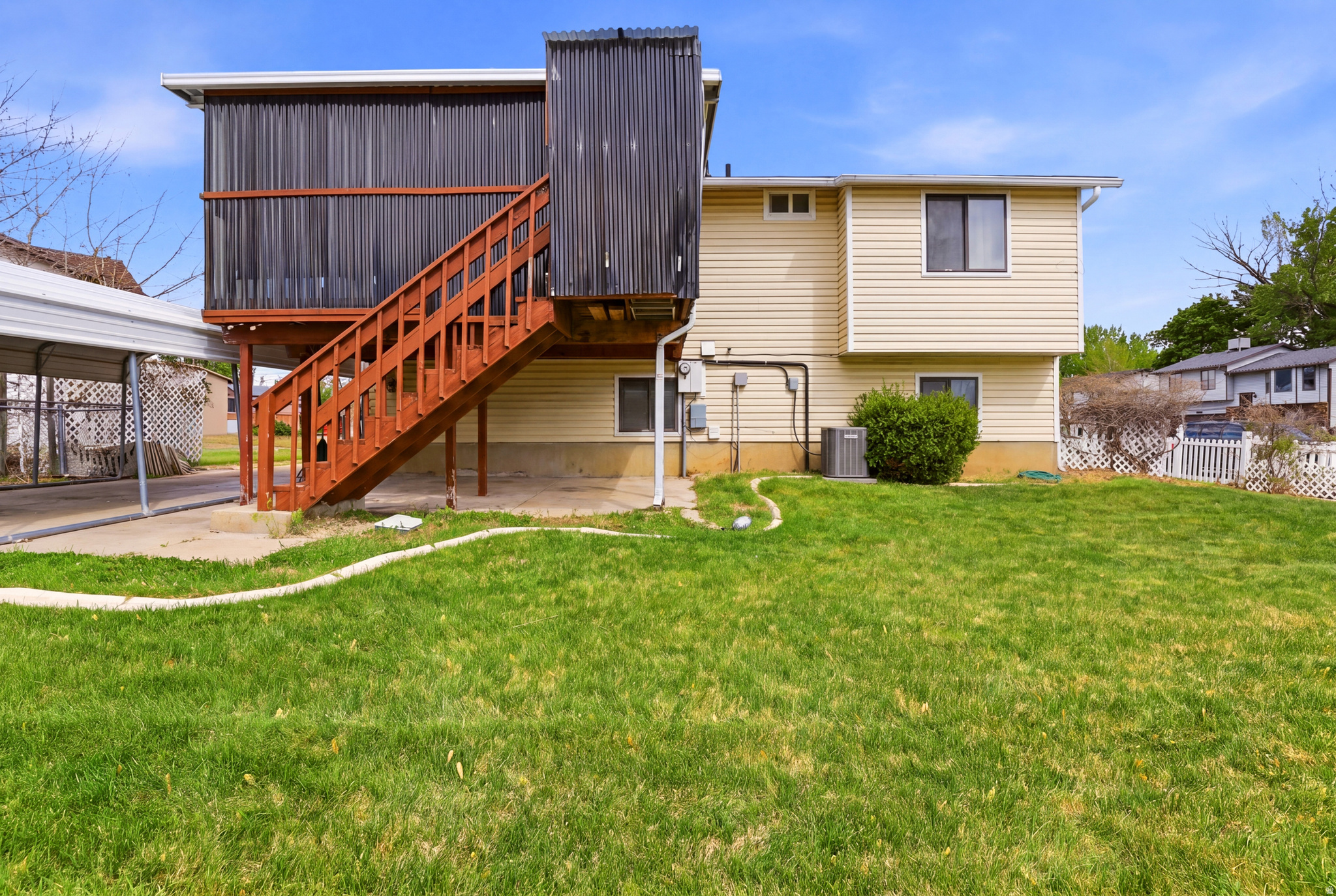 main property photo 20