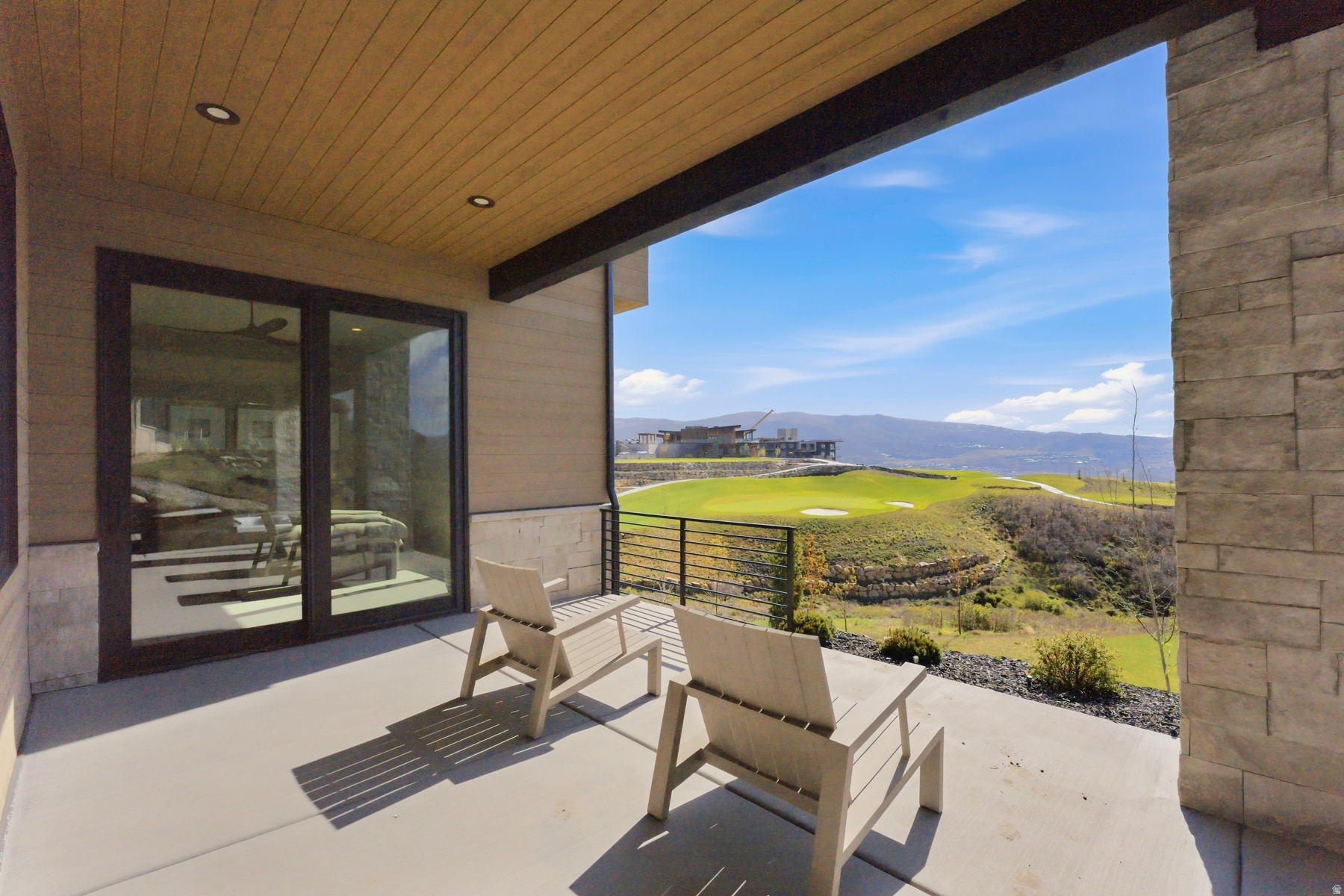 main property photo 74