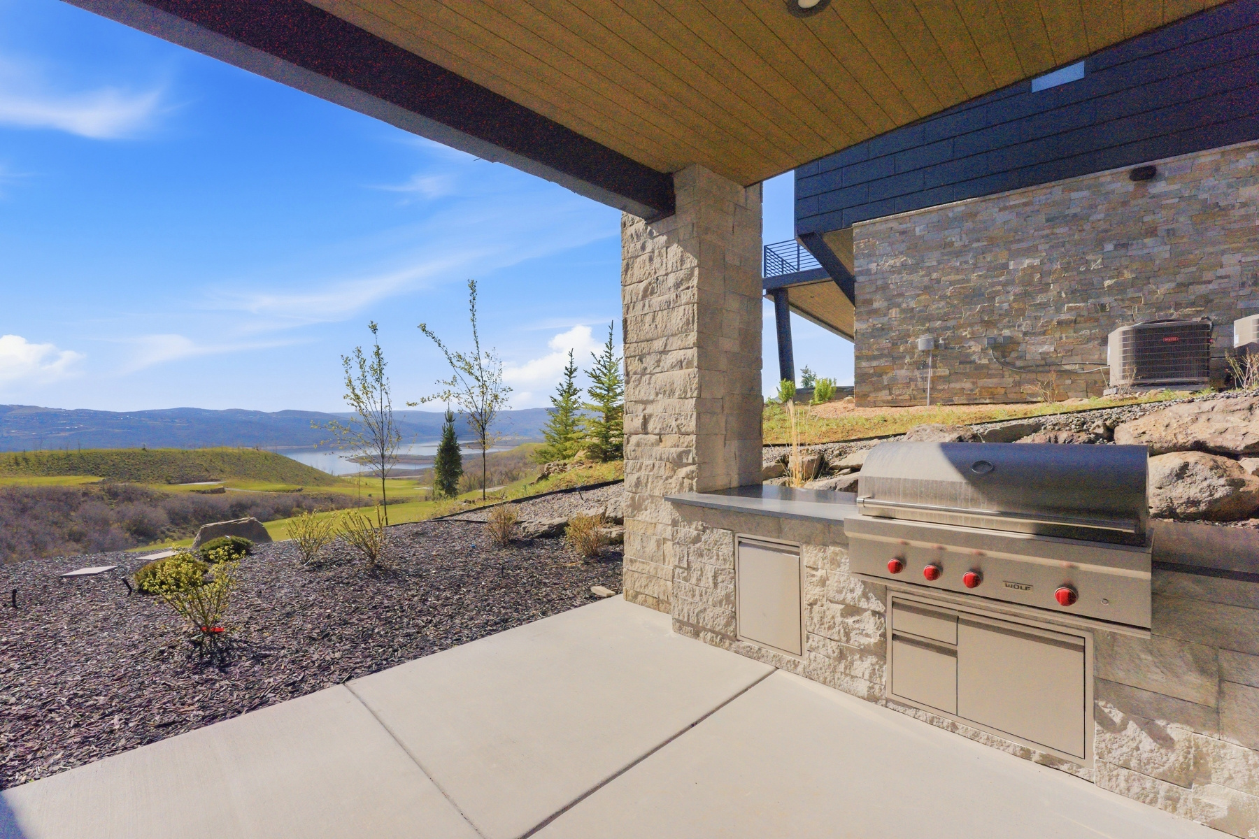 main property photo 78