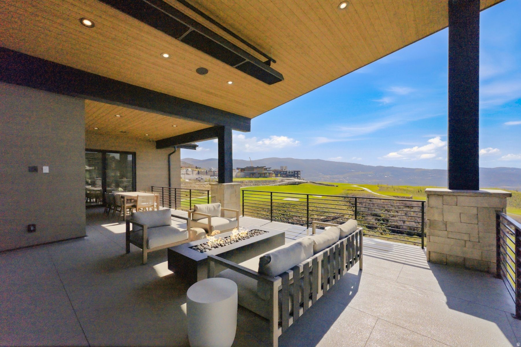 main property photo 80