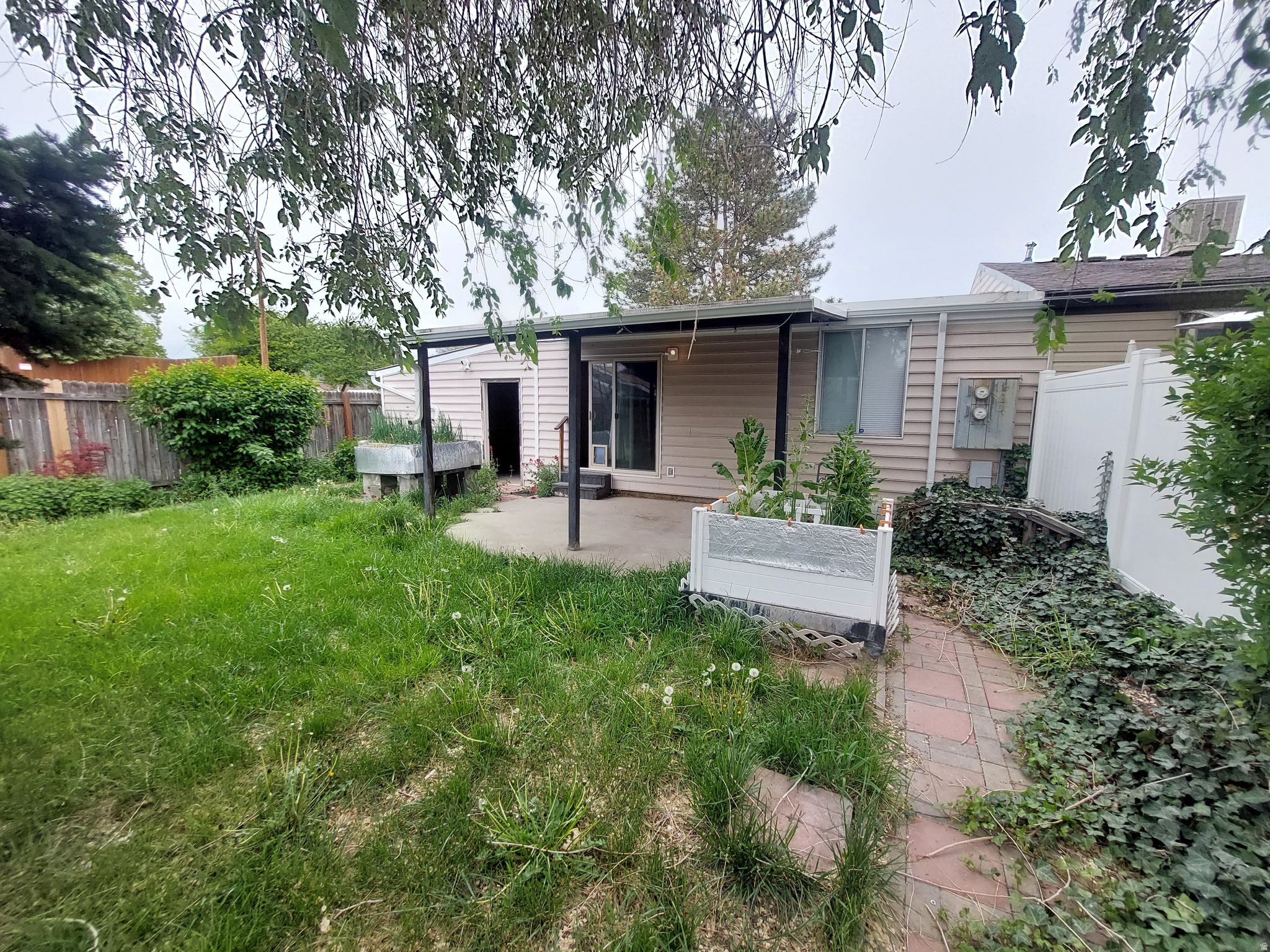 main property photo 33