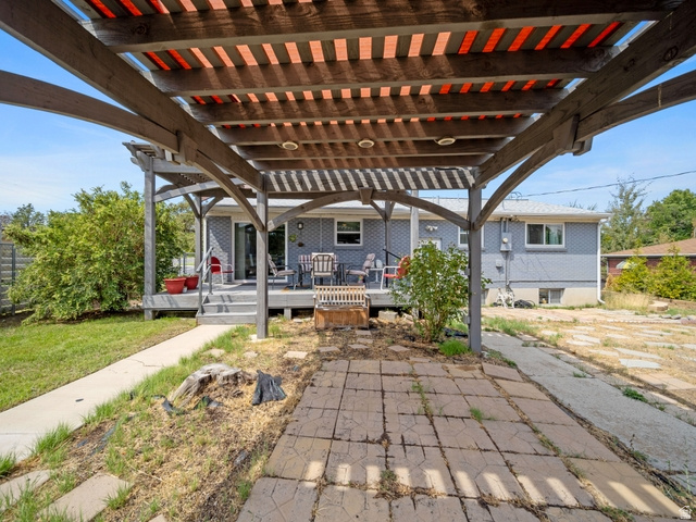 main property photo 8