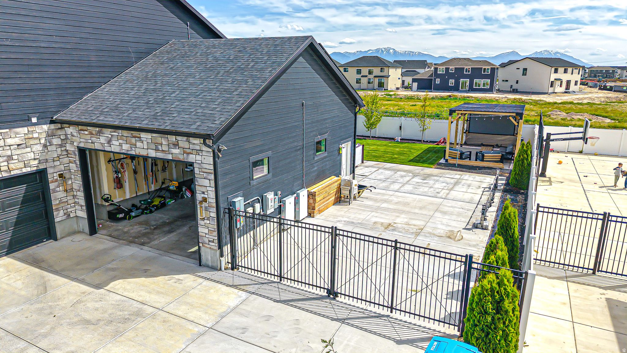 main property photo 43
