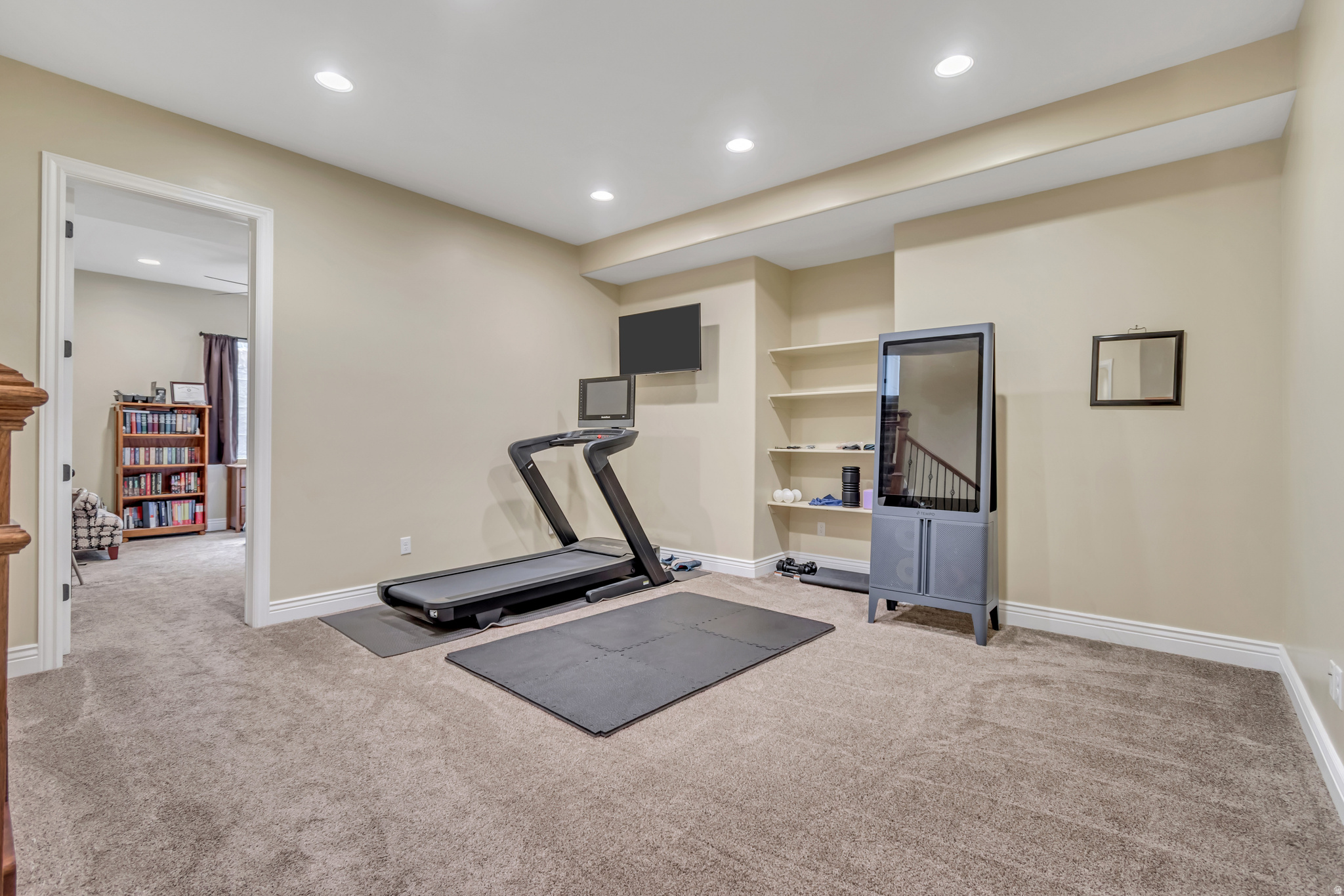 main property photo 54