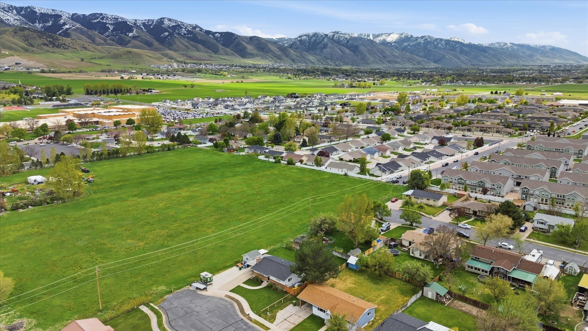 main property photo 41
