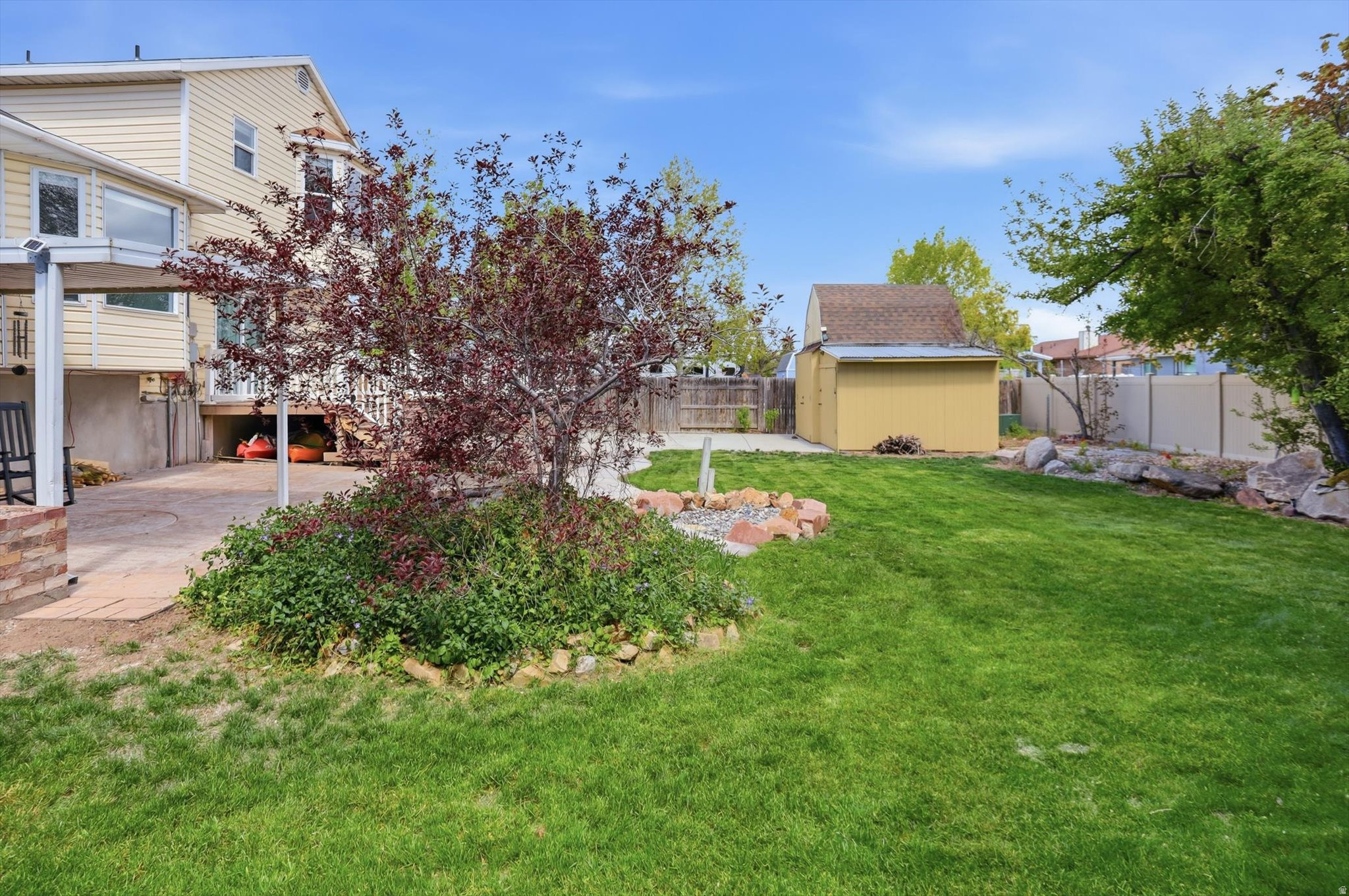 main property photo 36