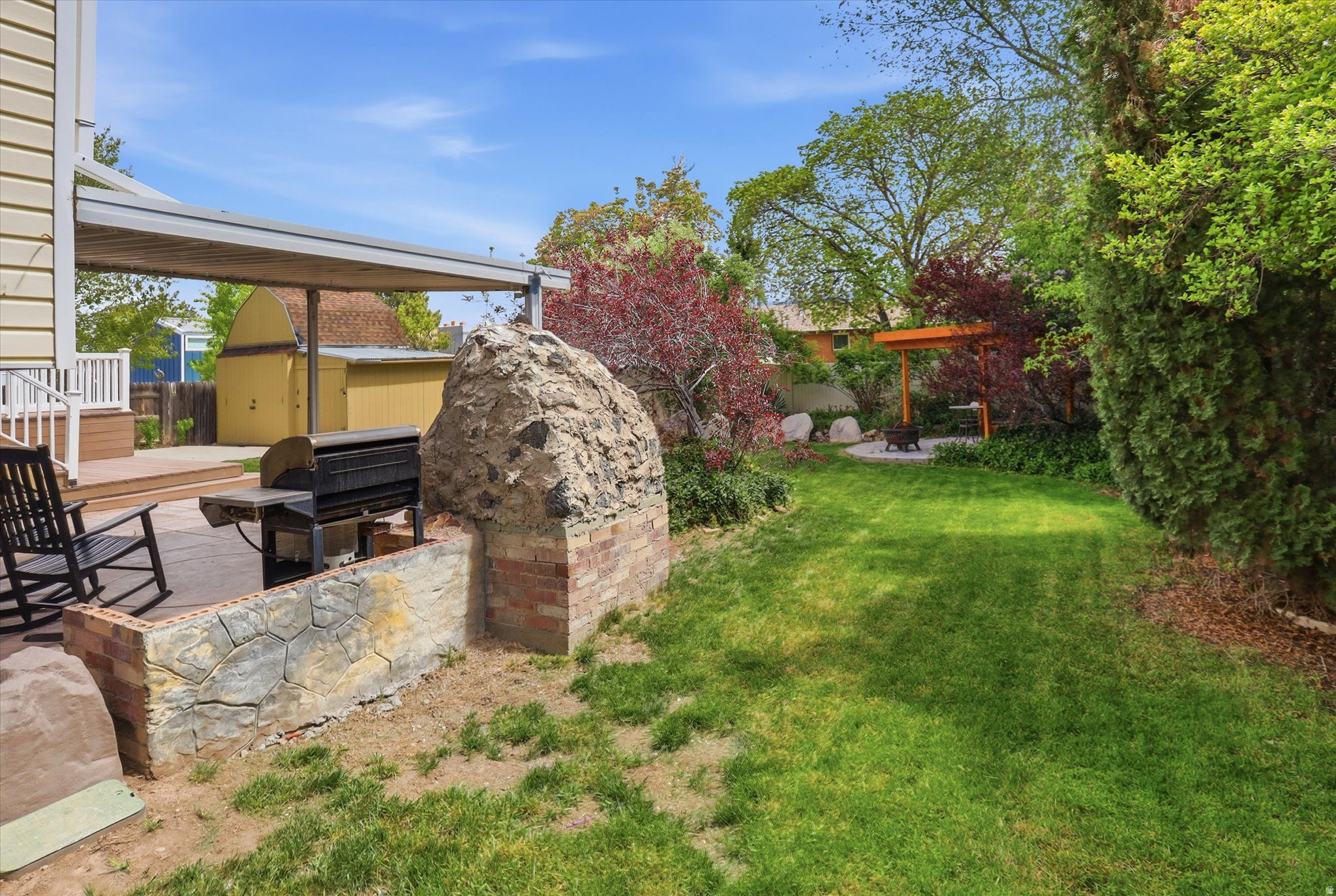 main property photo 37