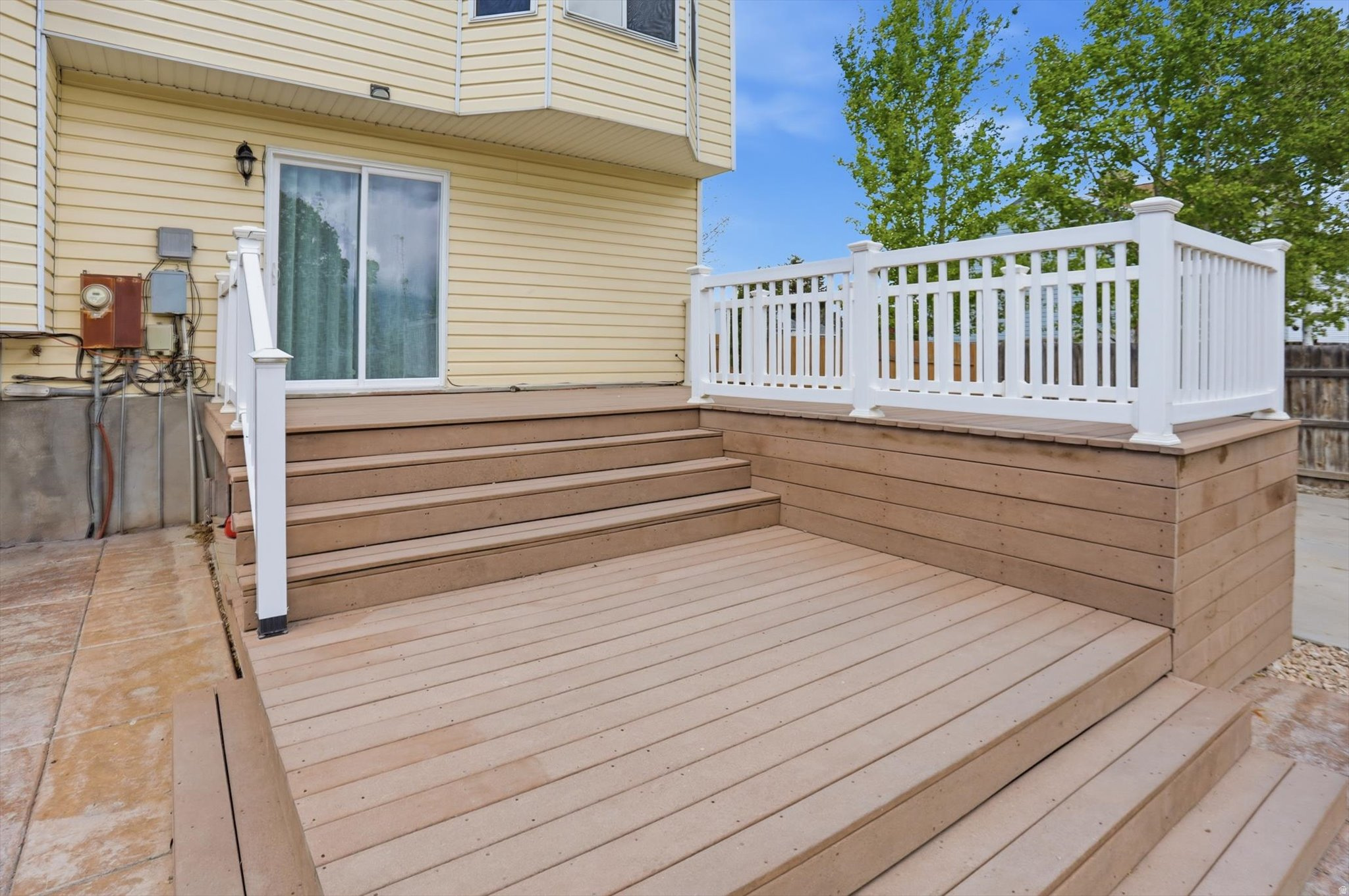 main property photo 40