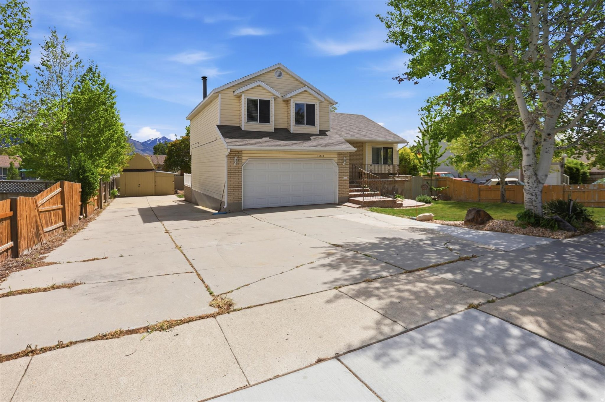 main property photo 45