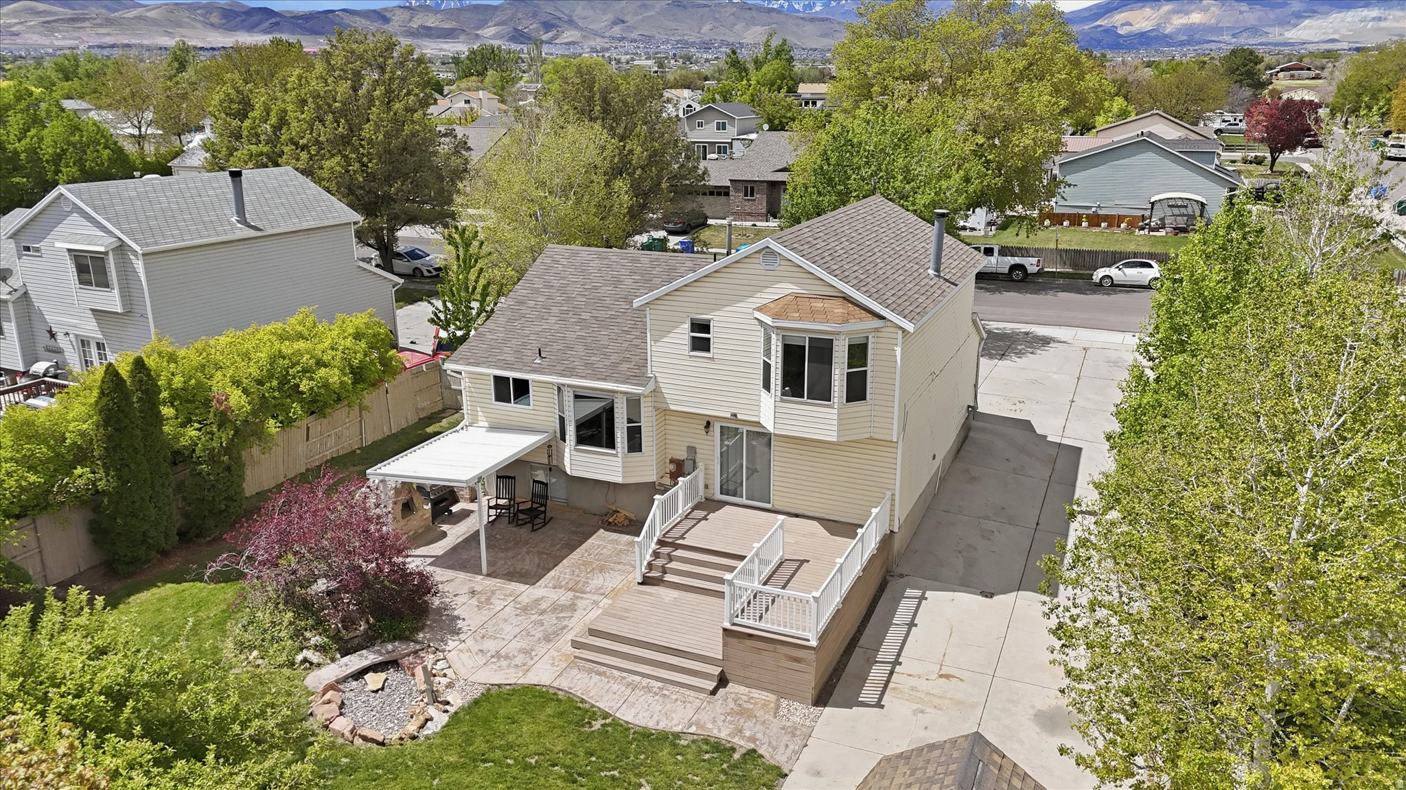 main property photo 54