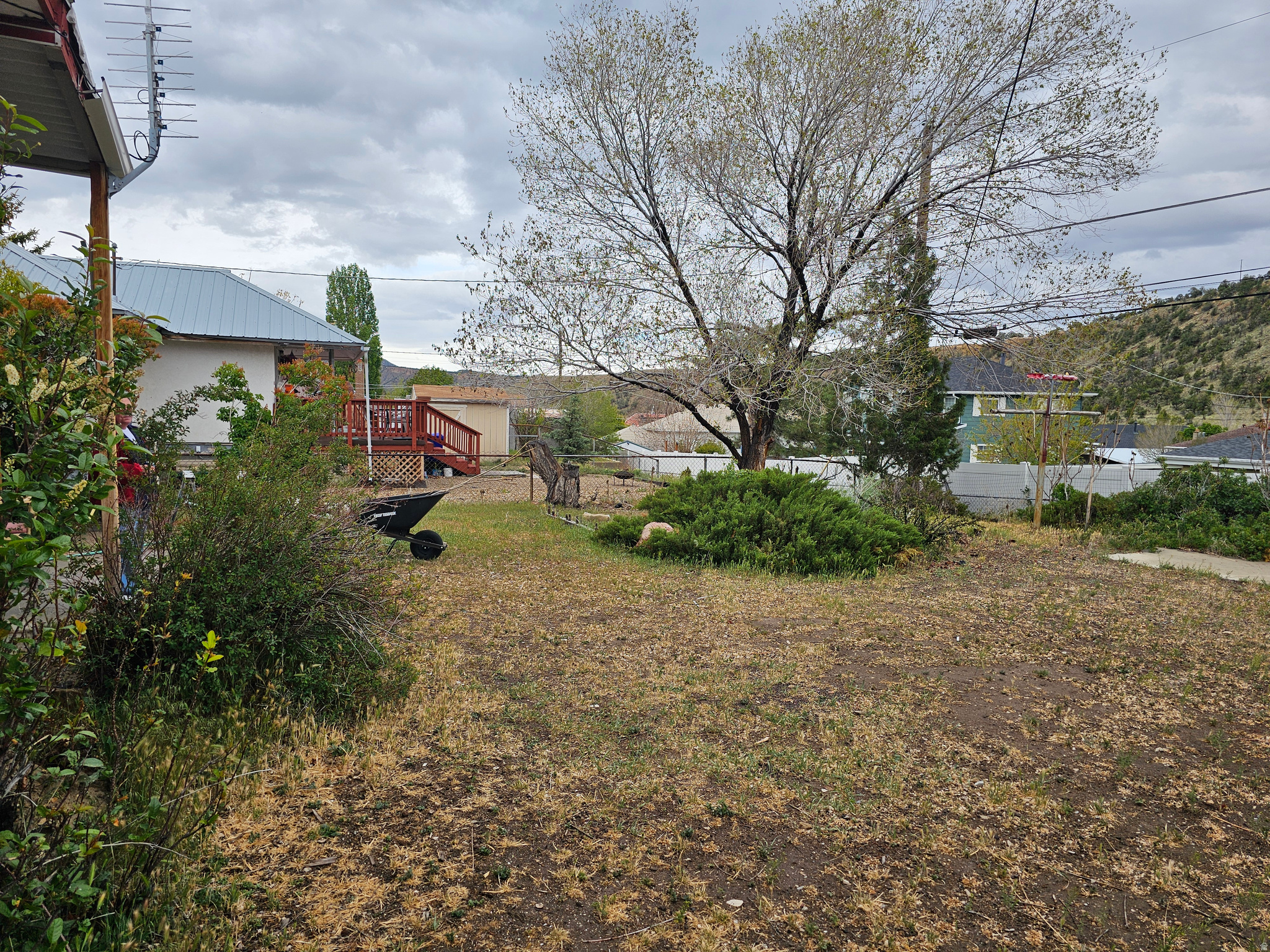 main property photo 32