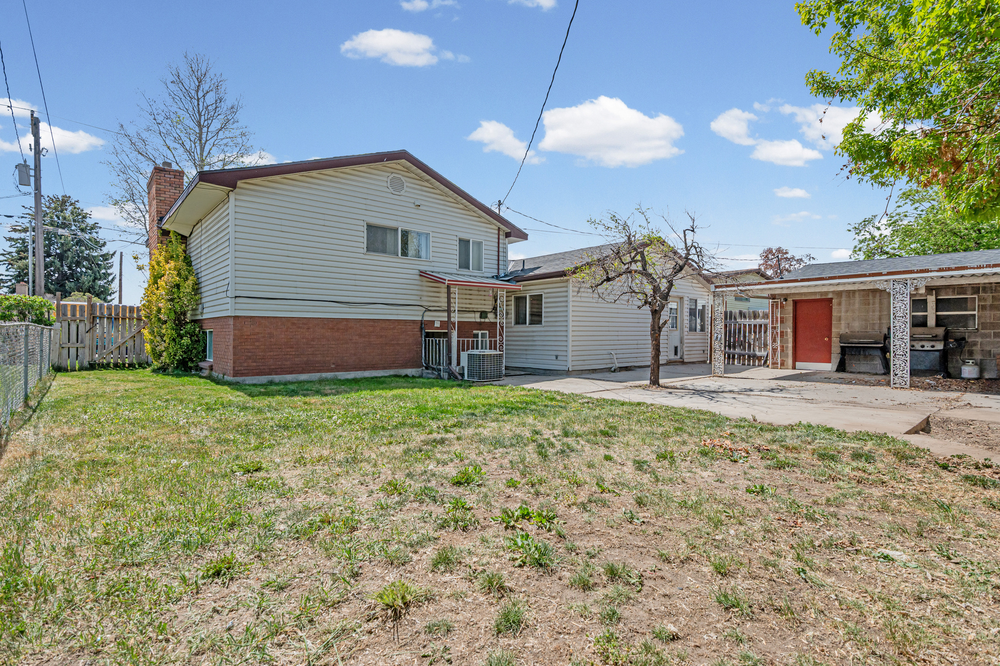 main property photo 27